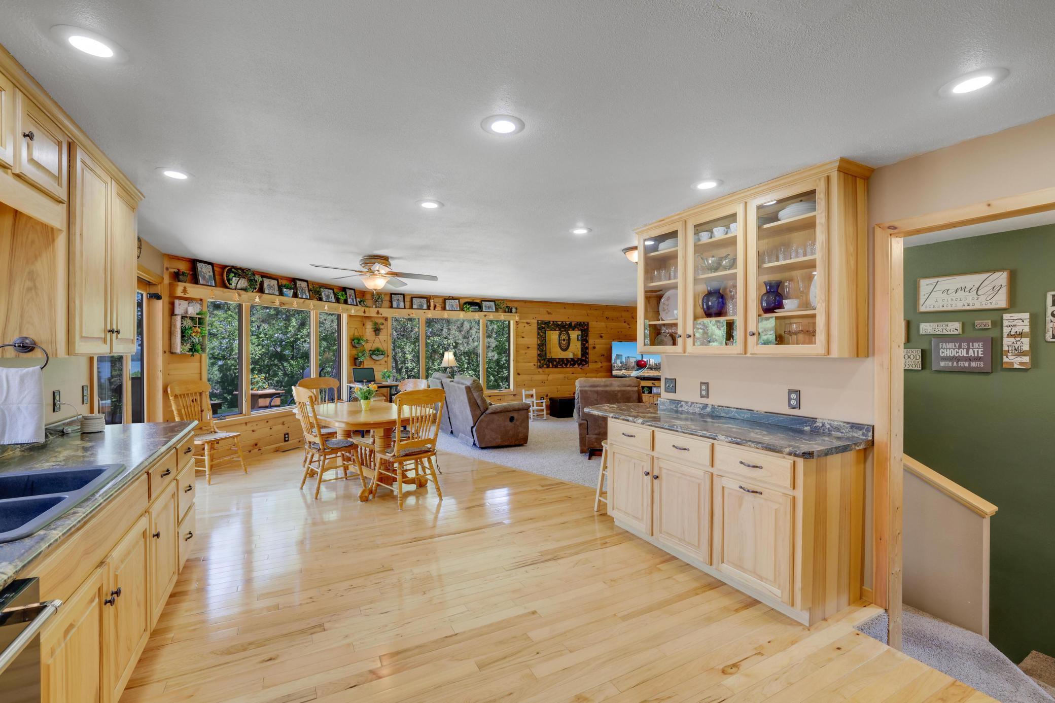 216 E Summit Ave.