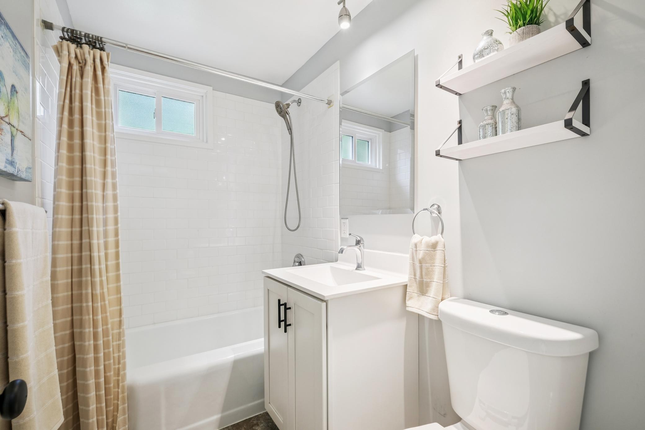 3035 Brunswick Avenue S