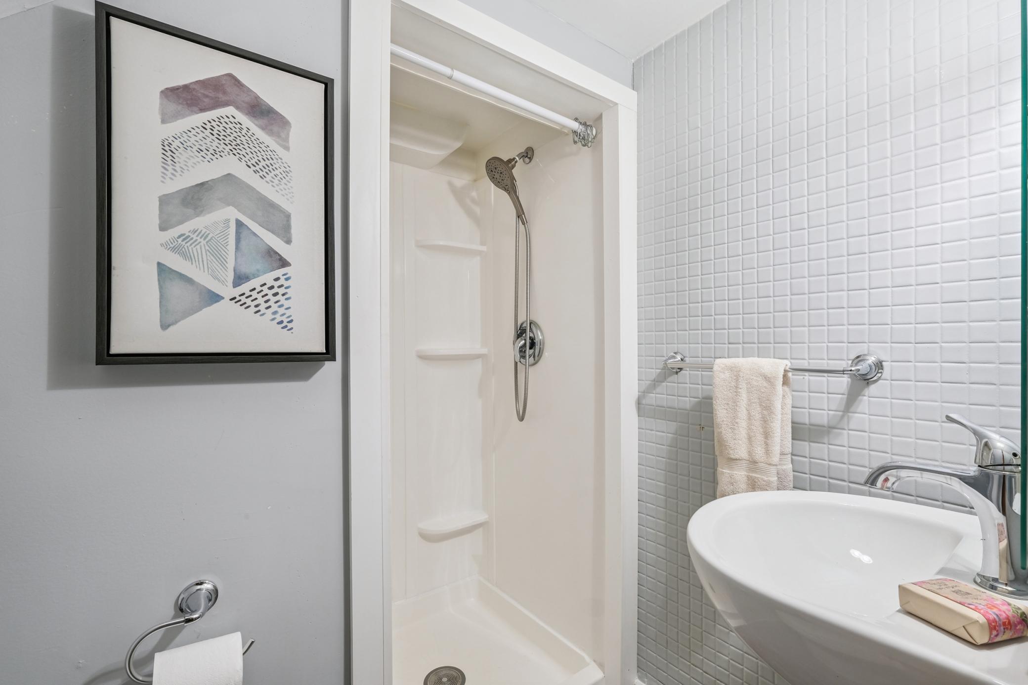 3035 Brunswick Avenue S