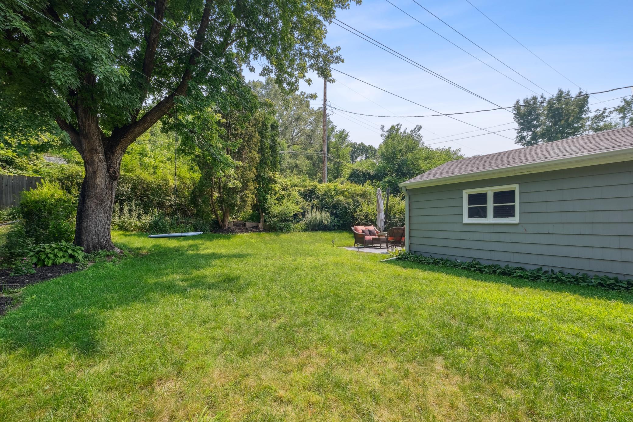 3035 Brunswick Avenue S