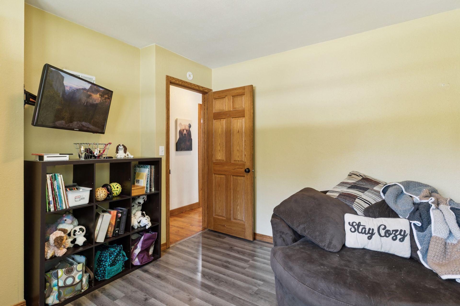 311 Lincoln Avenue N