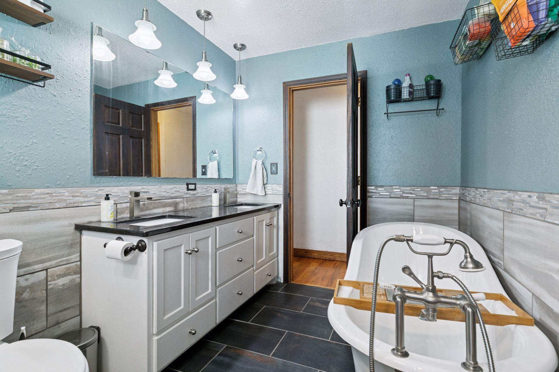 311 Lincoln Avenue N