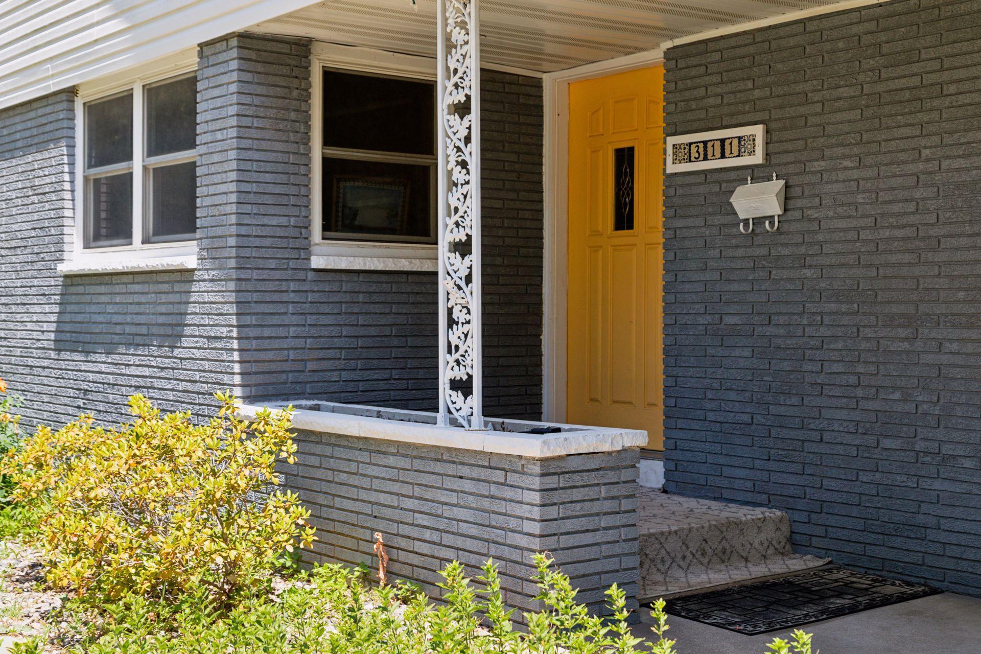 311 Lincoln Avenue N