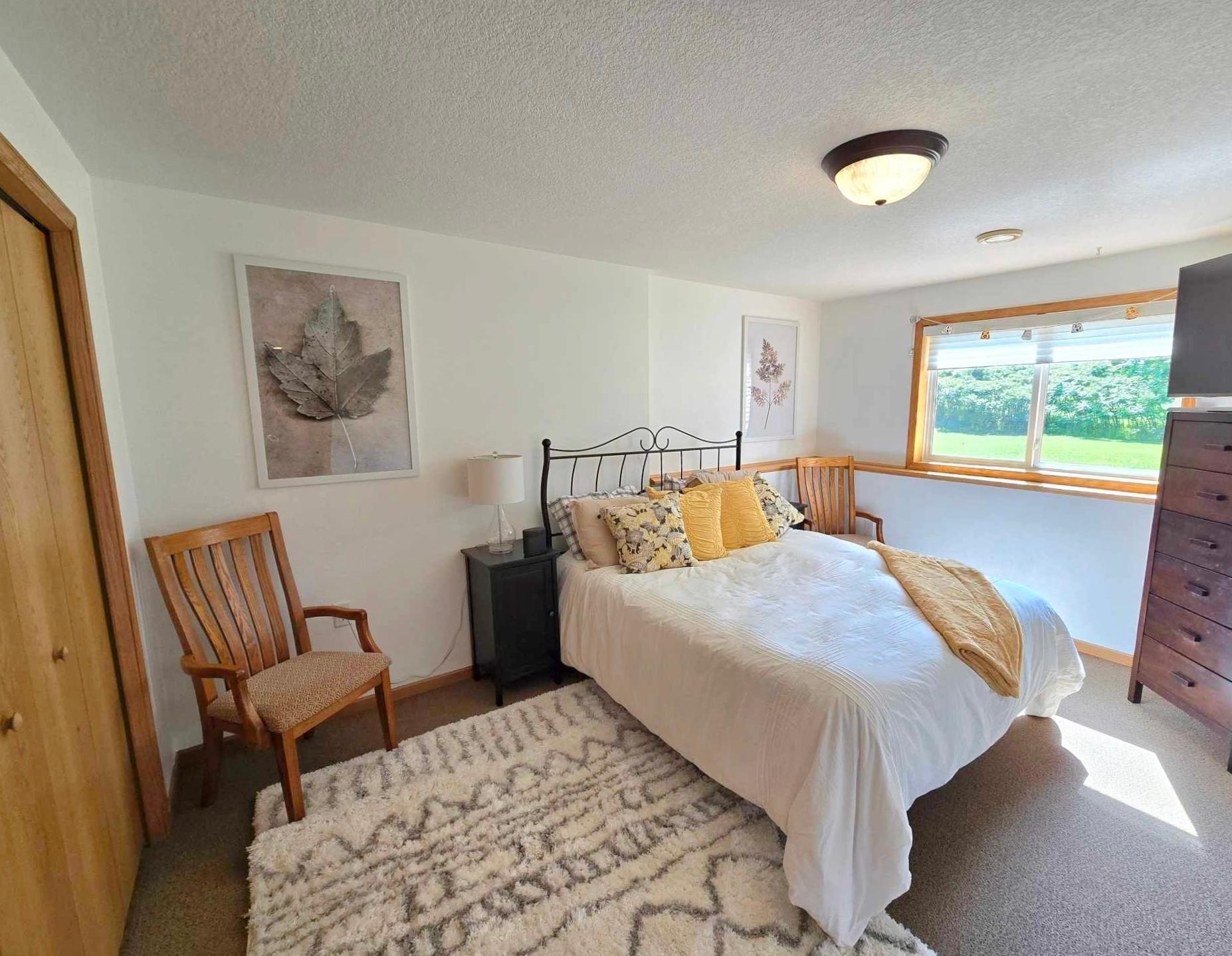 3829 Meadowview Way