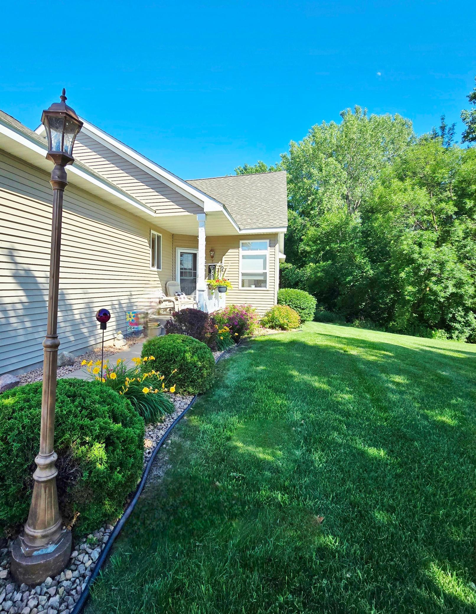 3829 Meadowview Way
