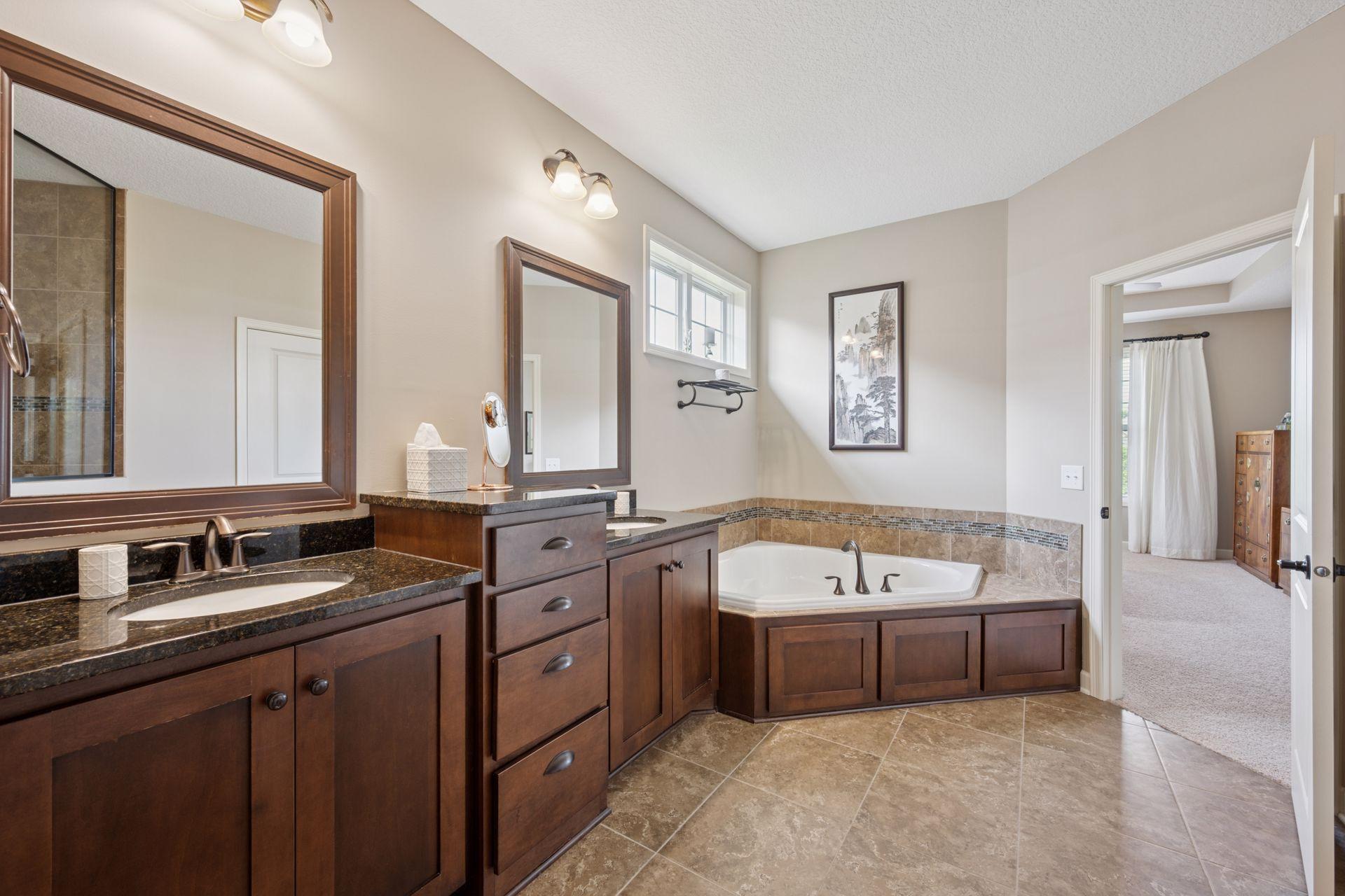 3068 Cypress Circle N