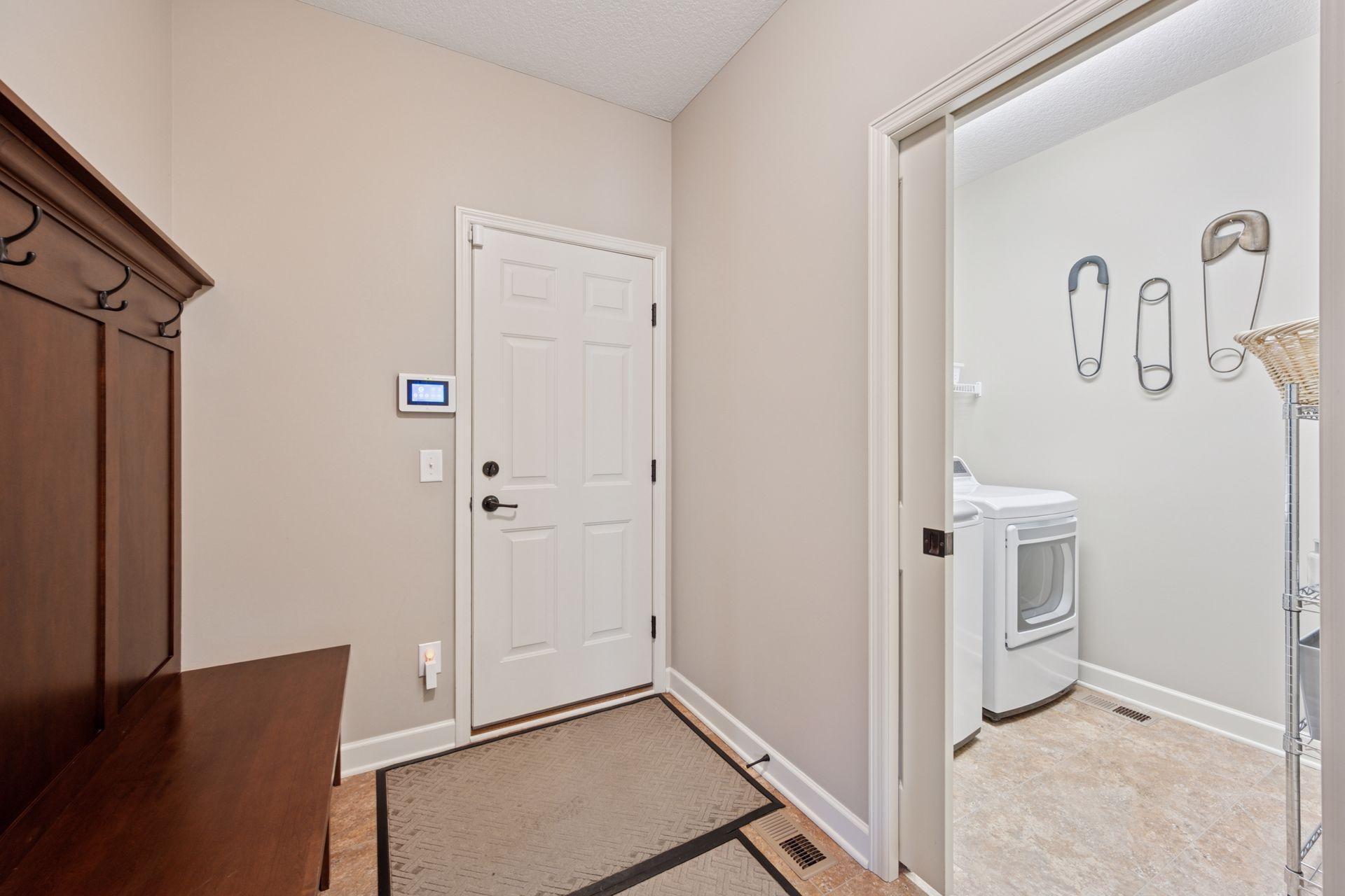 3068 Cypress Circle N