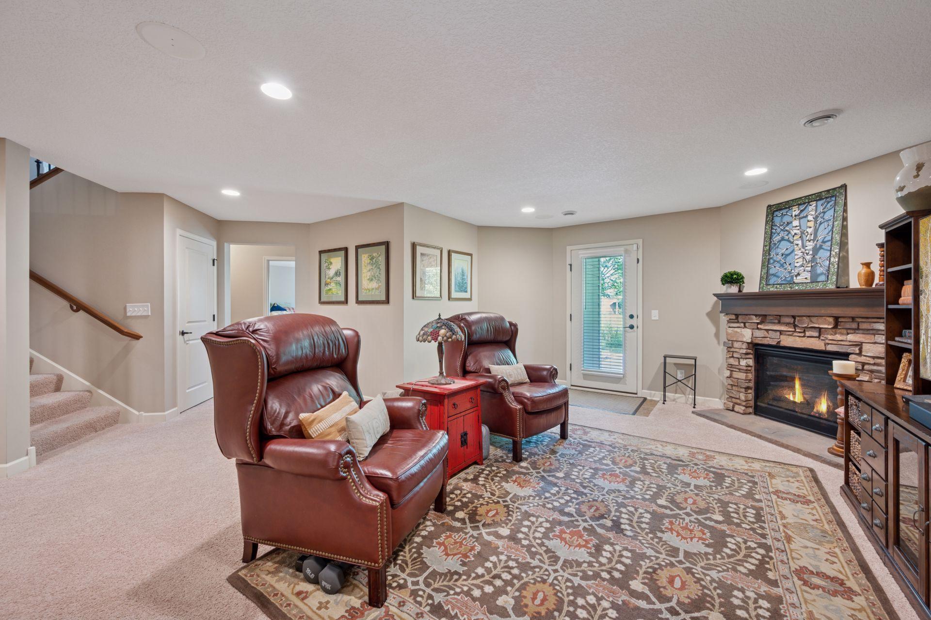 3068 Cypress Circle N