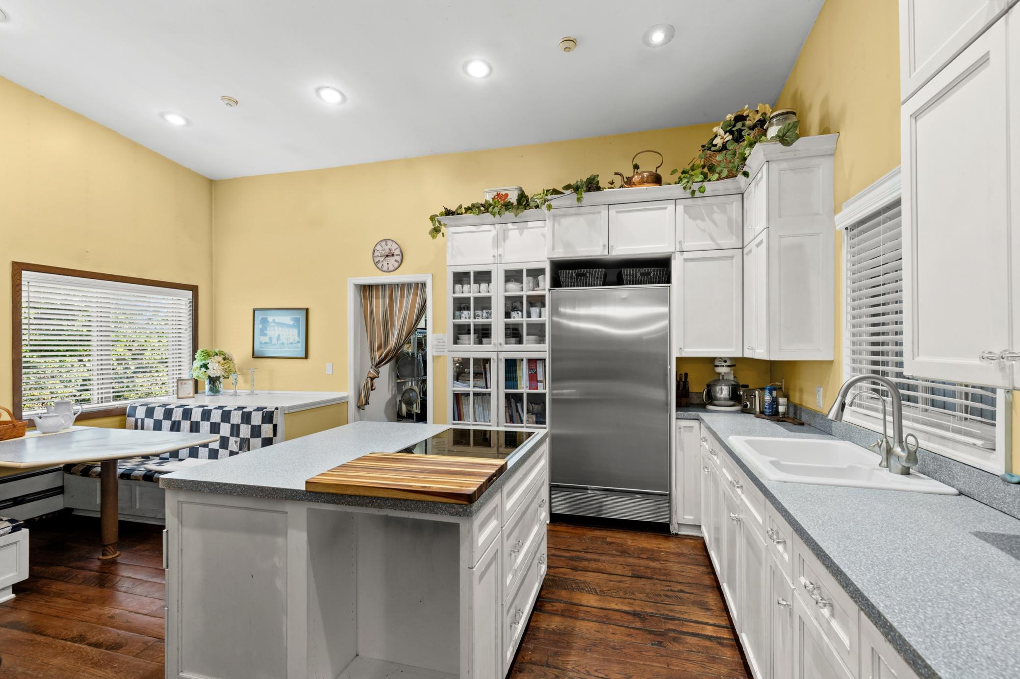 2182 Homestead Trail