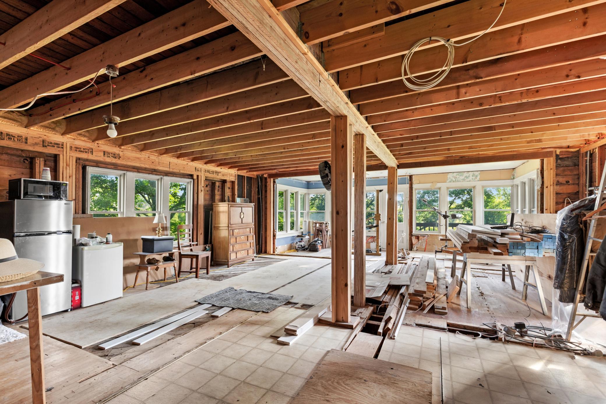 2182 Homestead Trail