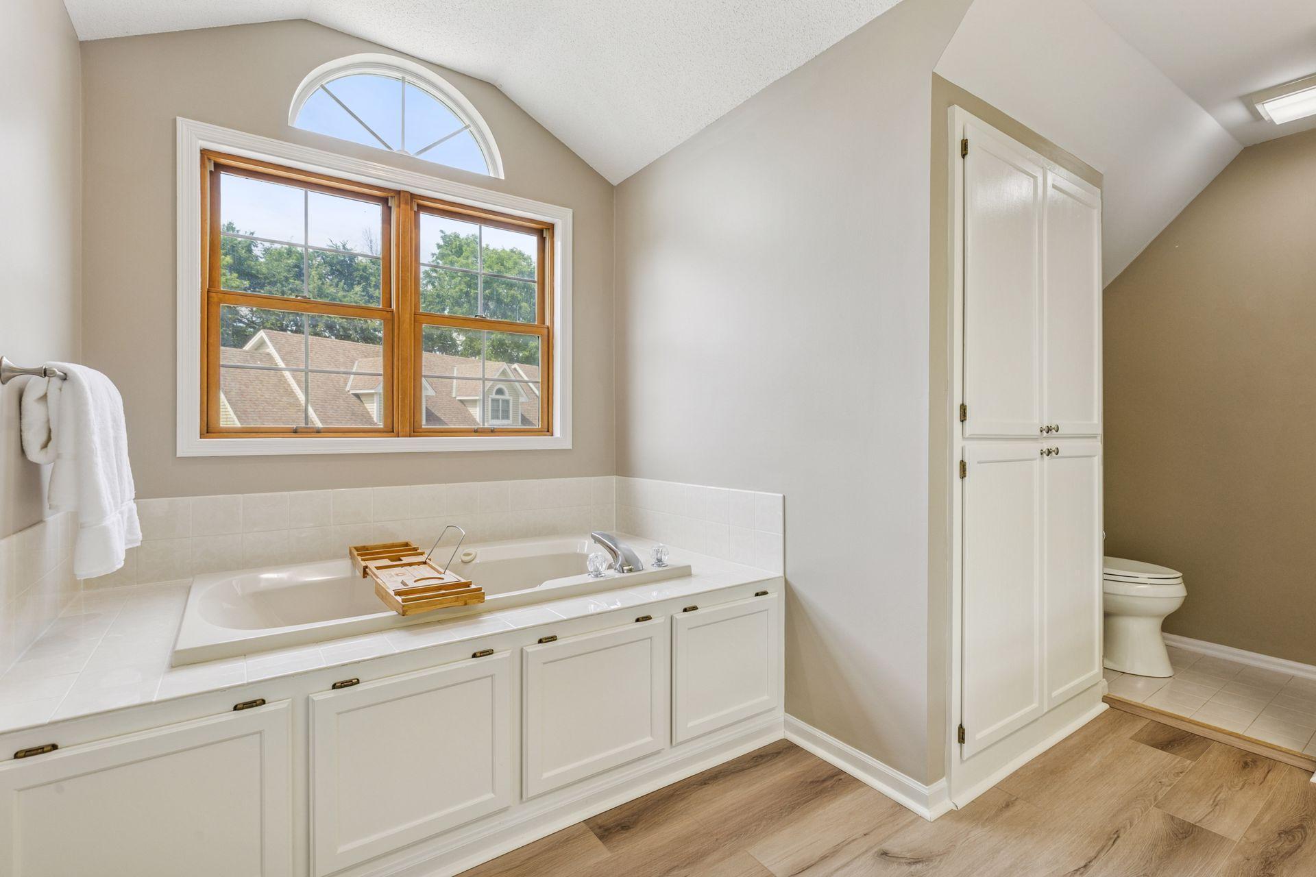 17137 Sandy Lane