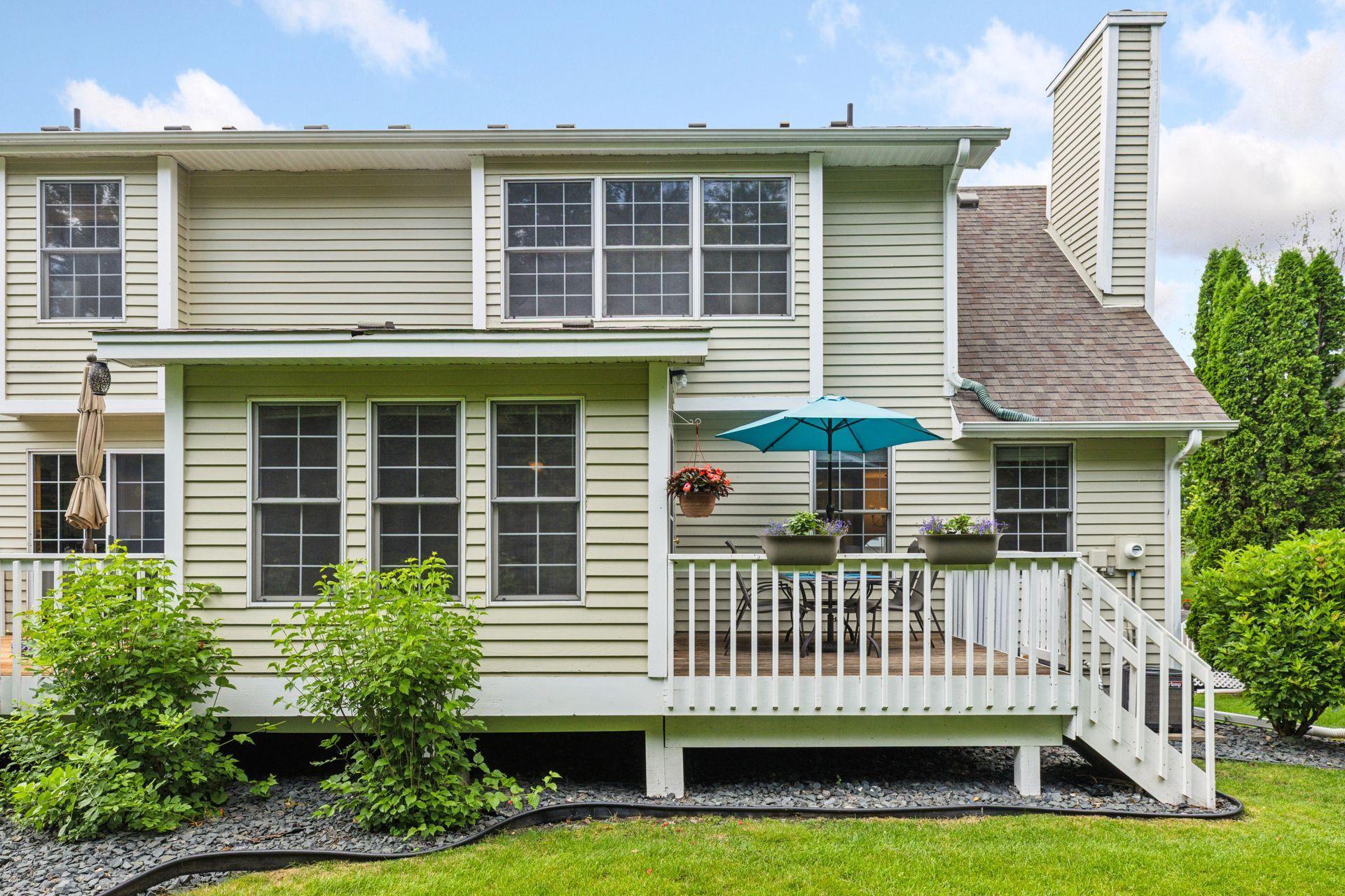 17137 Sandy Lane