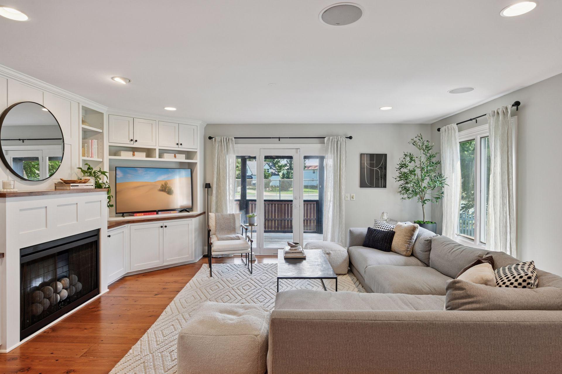 4285 Jefferson Street