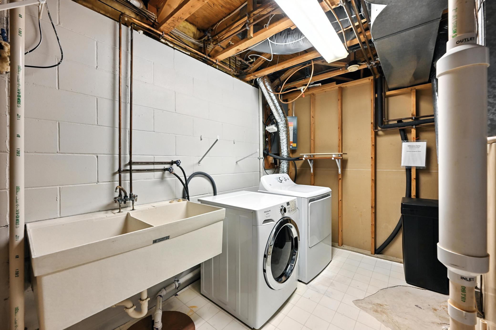 604 Valley View Lane