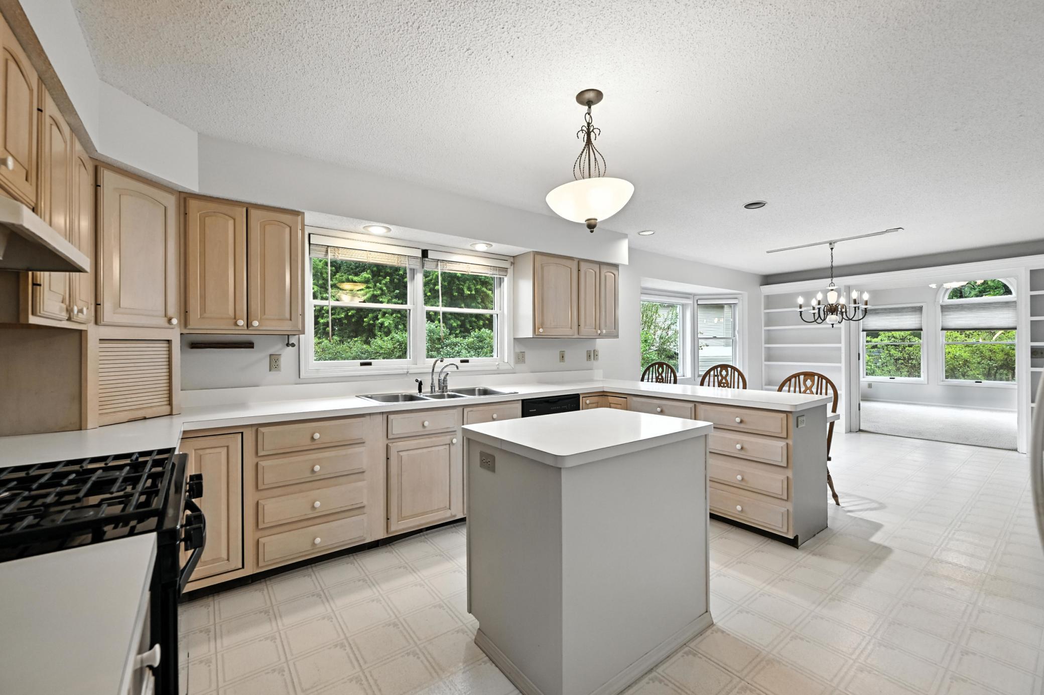 604 Valley View Lane