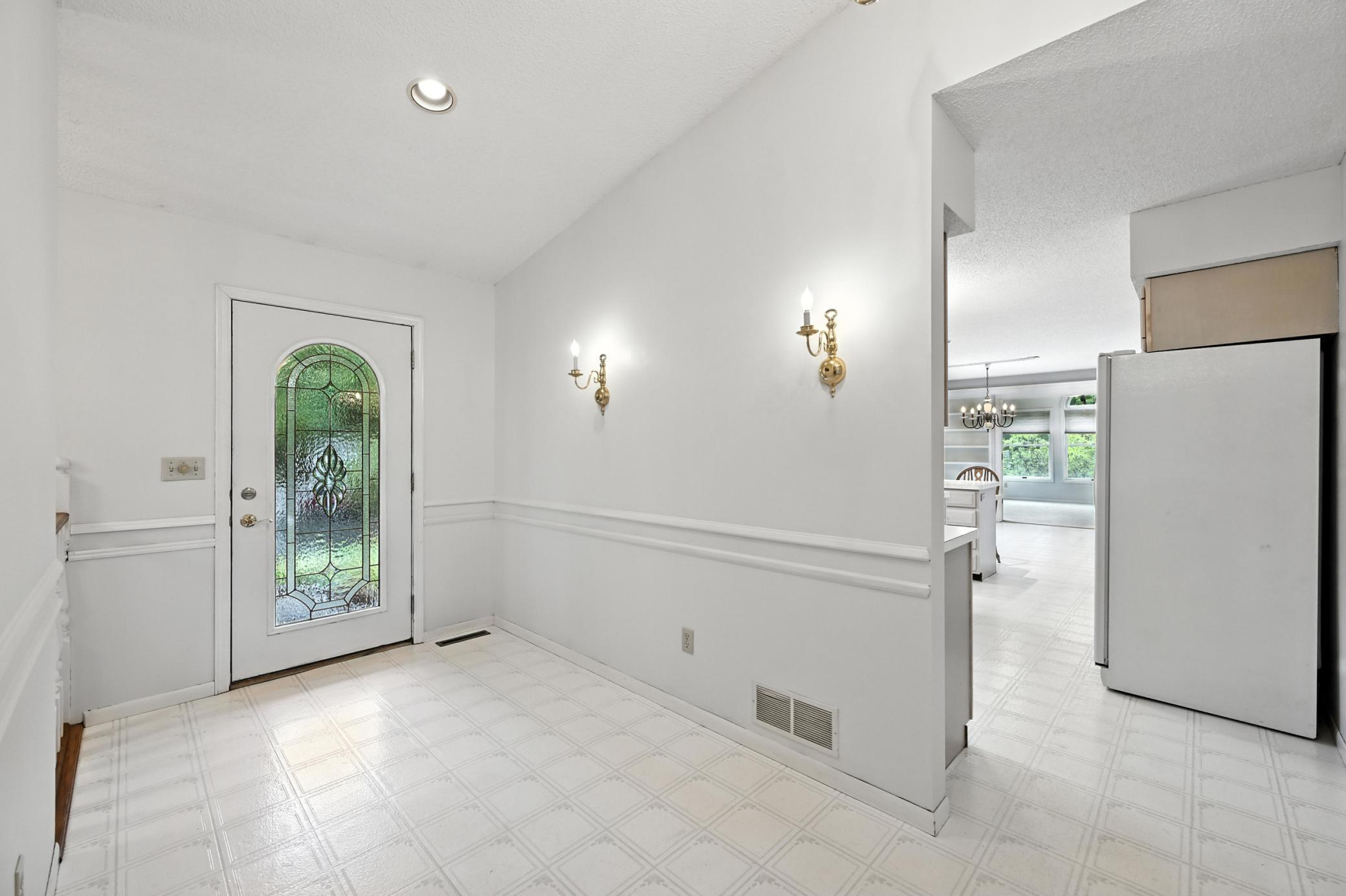 604 Valley View Lane