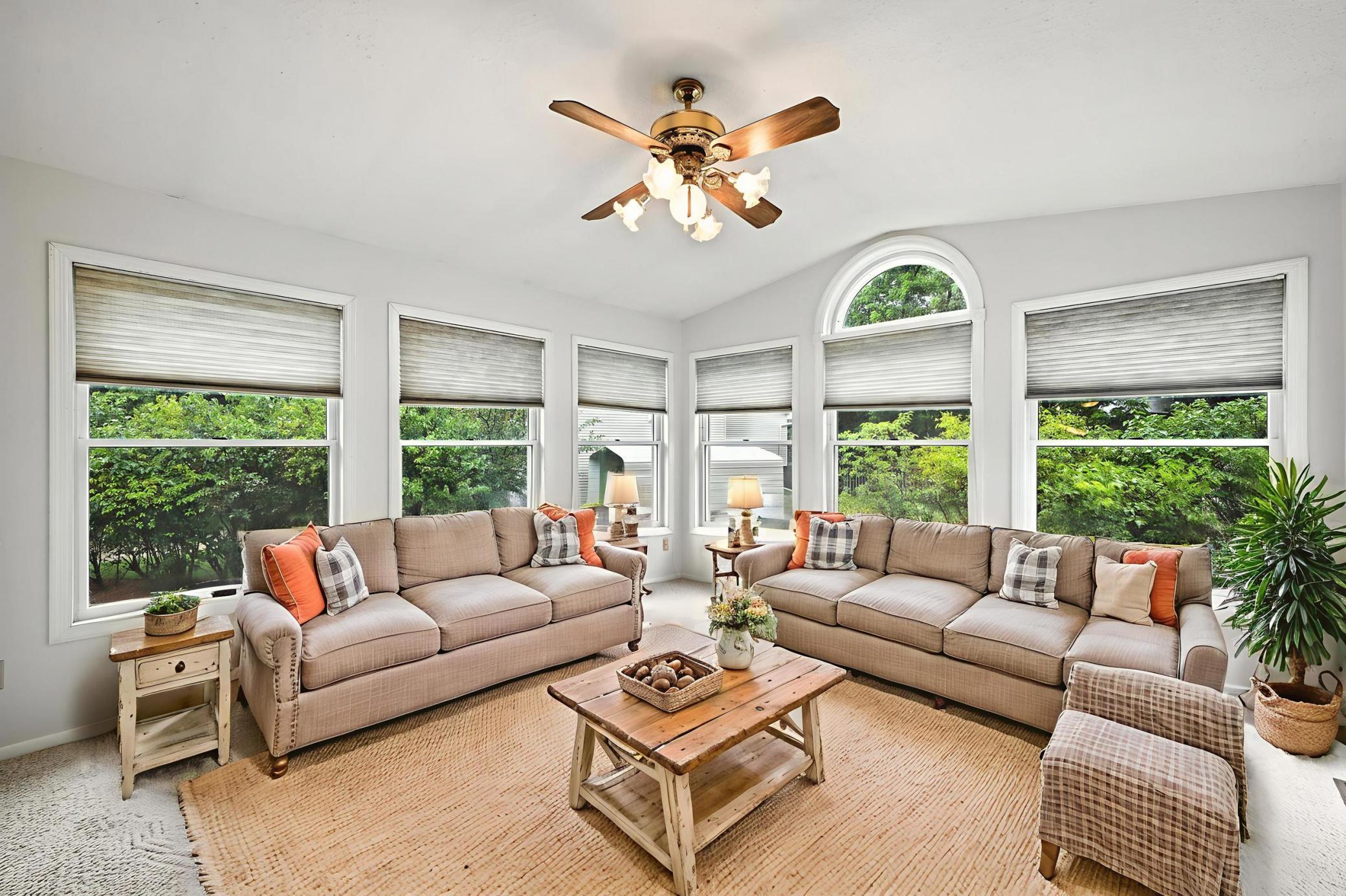 604 Valley View Lane