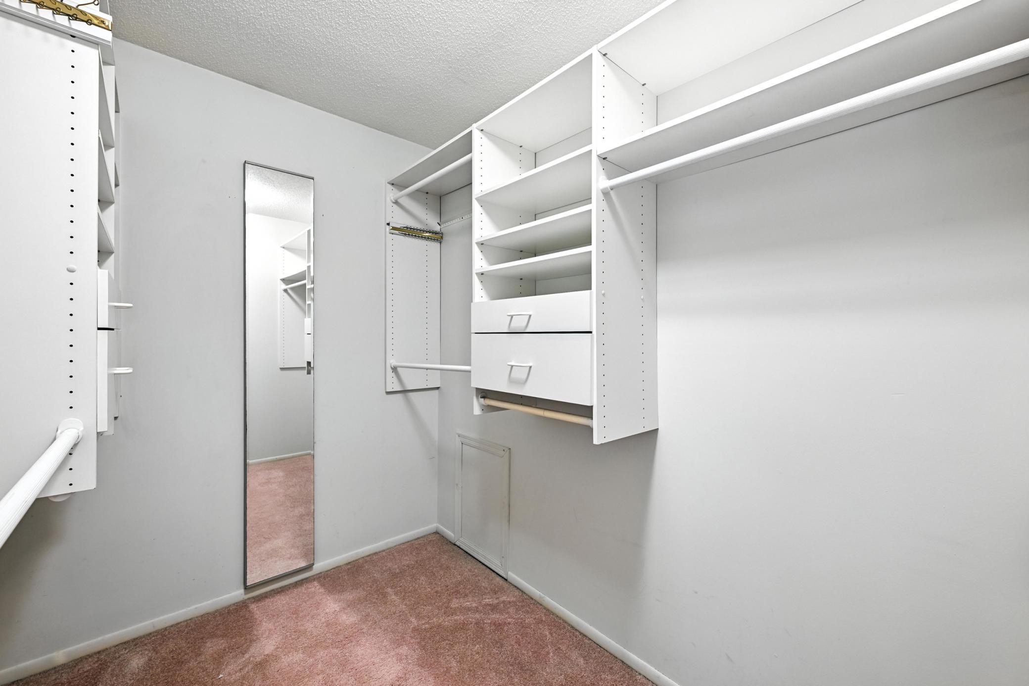 604 Valley View Lane