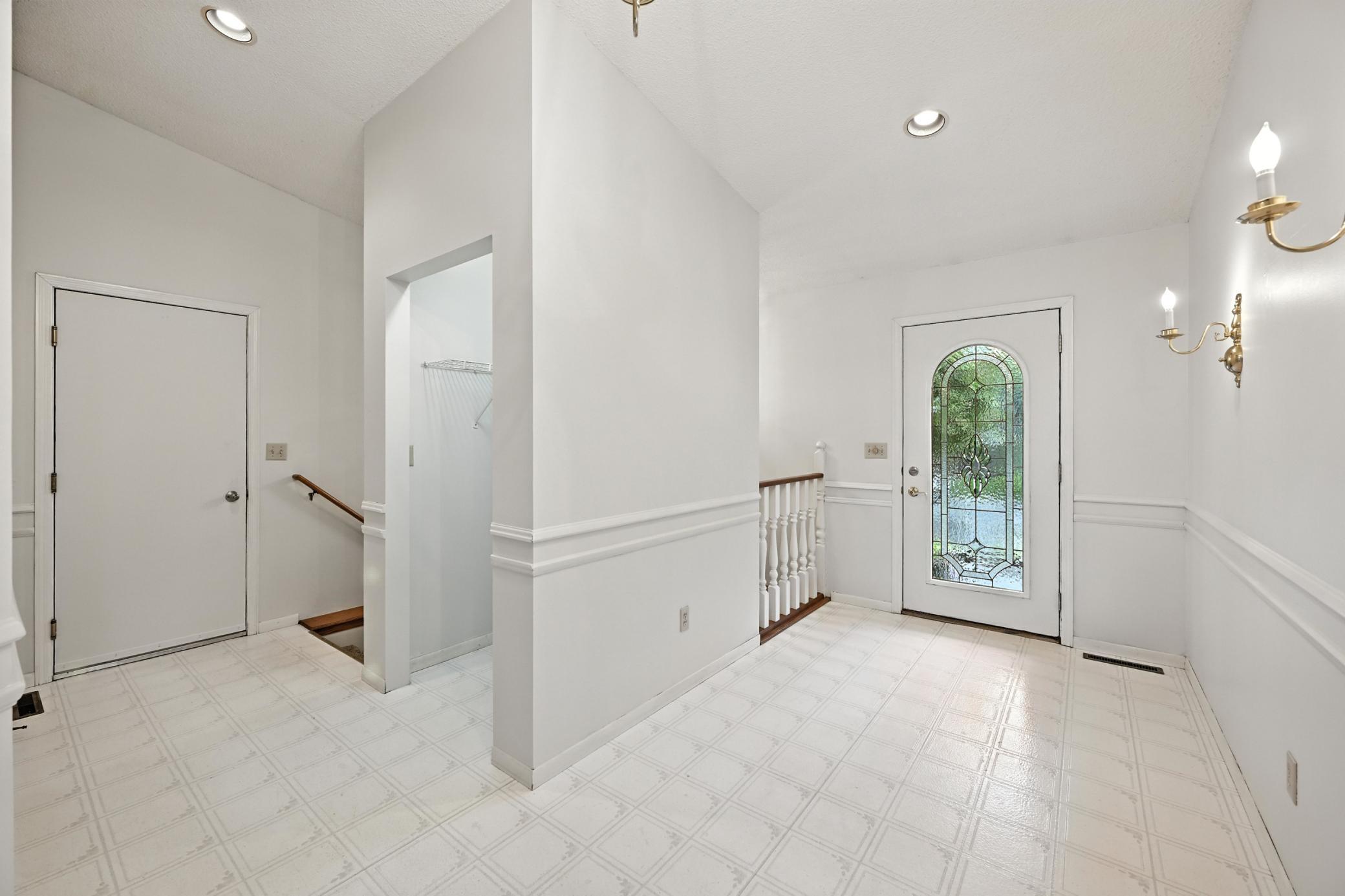 604 Valley View Lane