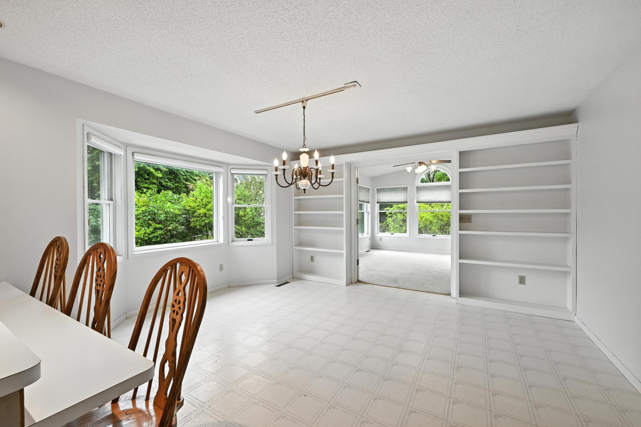 604 Valley View Lane