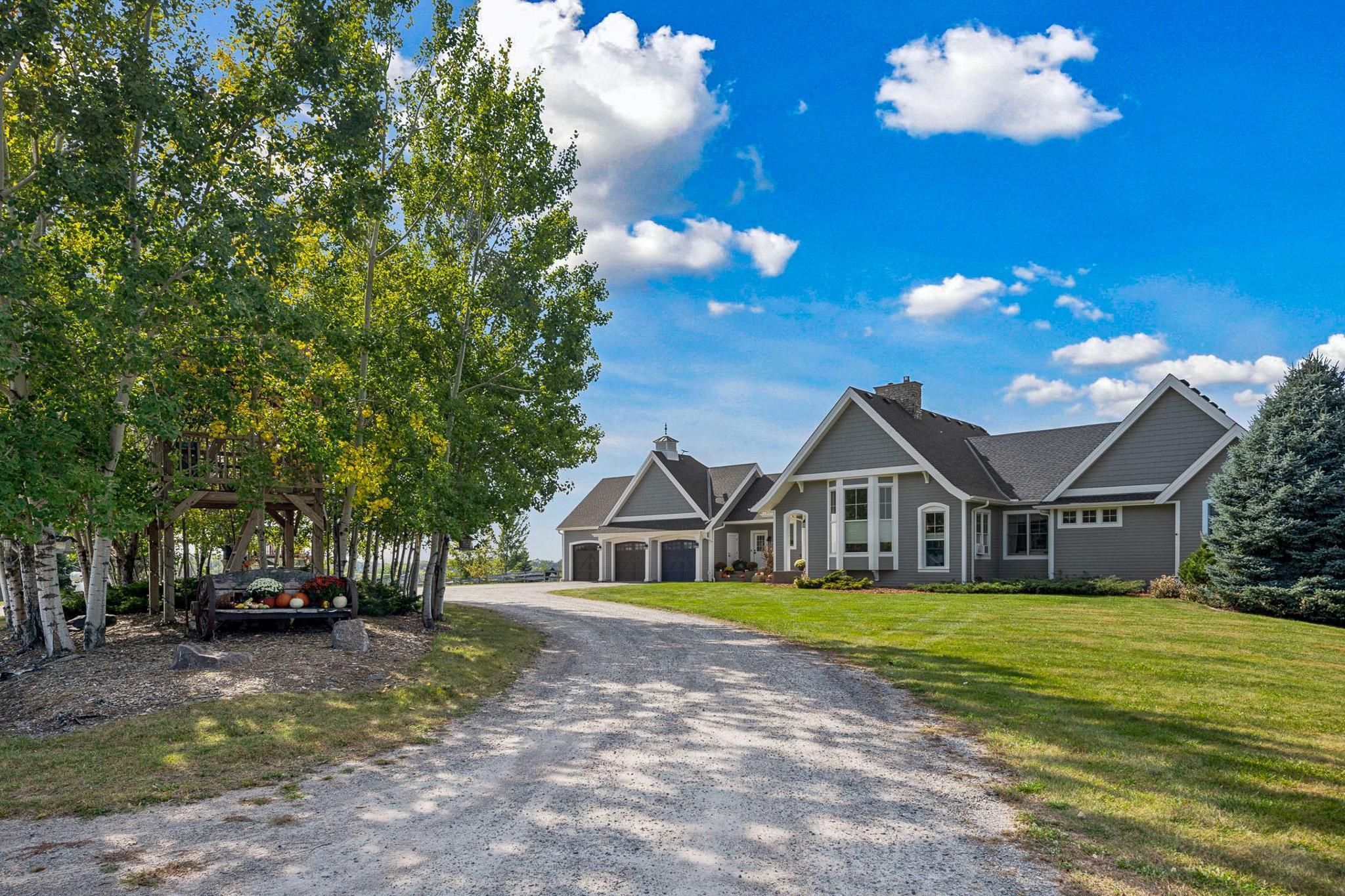 9685 County Road 13 SE