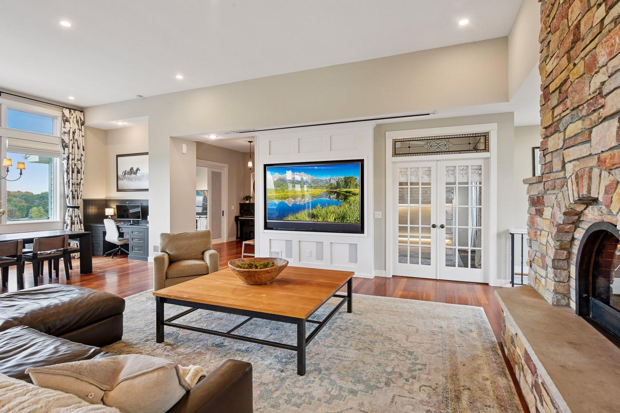 9685 County Road 13 SE