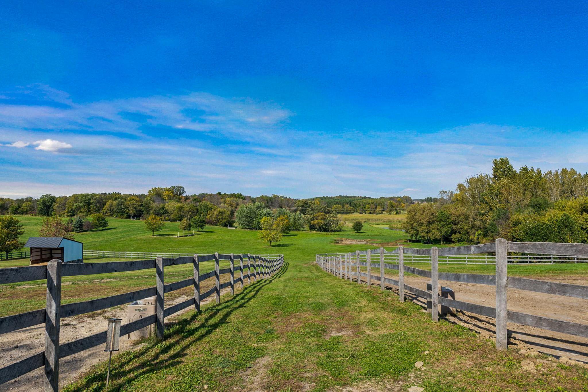 9685 County Road 13 SE