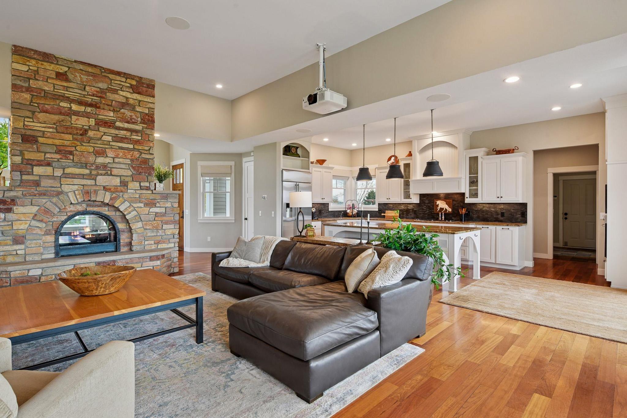 9685 County Road 13 SE