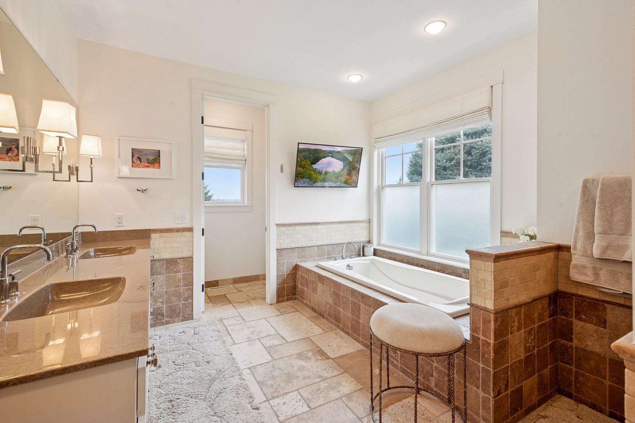 9685 County Road 13 SE