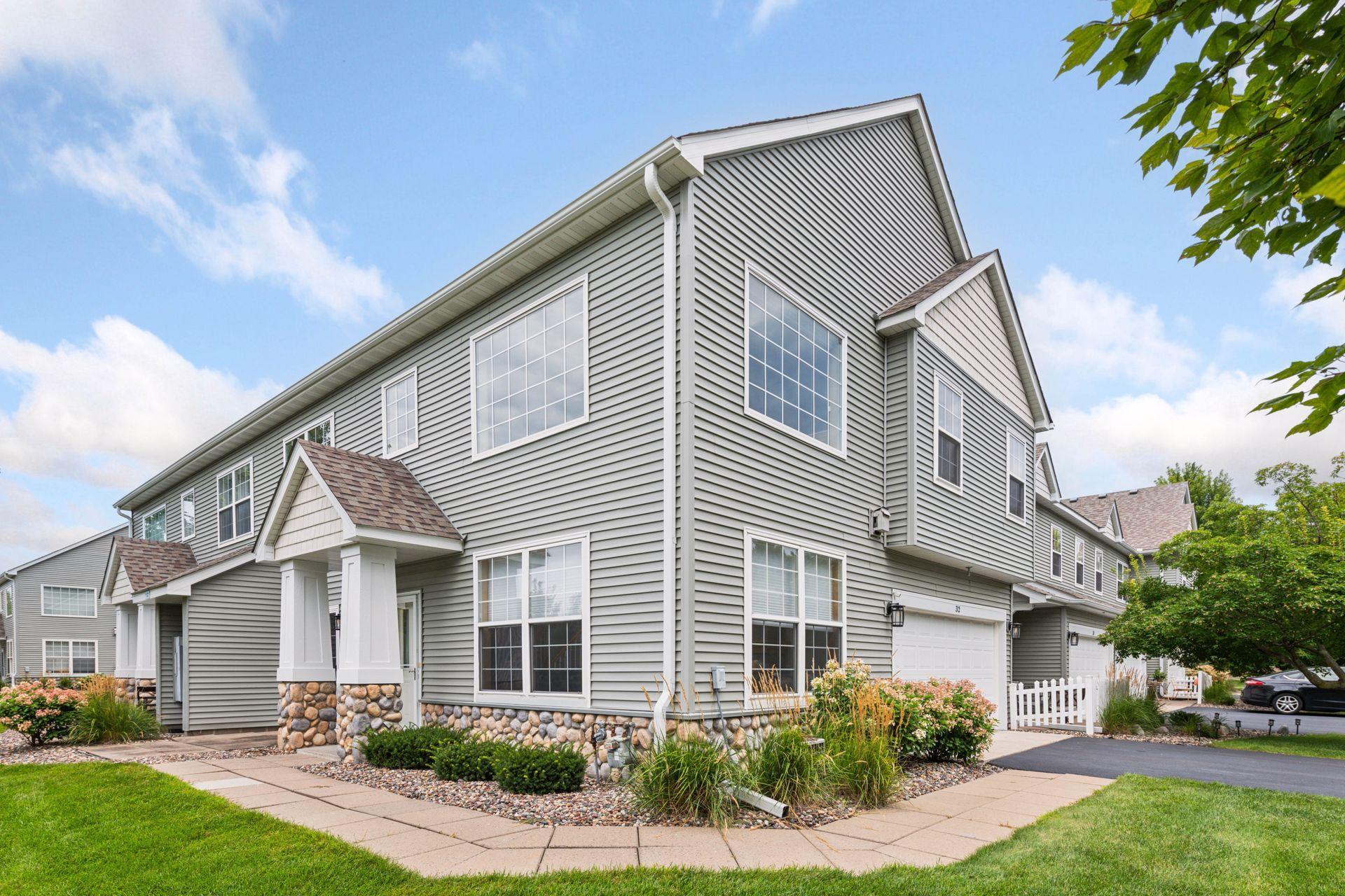 3615 Lawndale Lane N Unit: 32