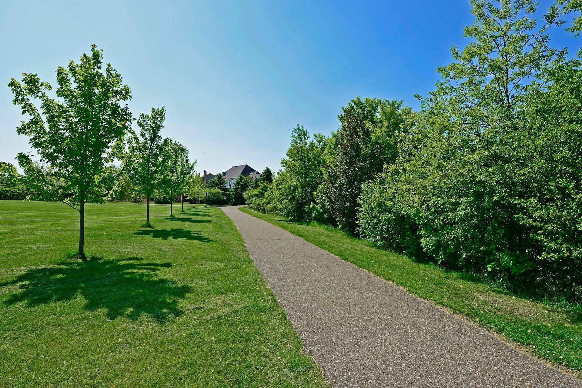 3615 Lawndale Lane N Unit: 32