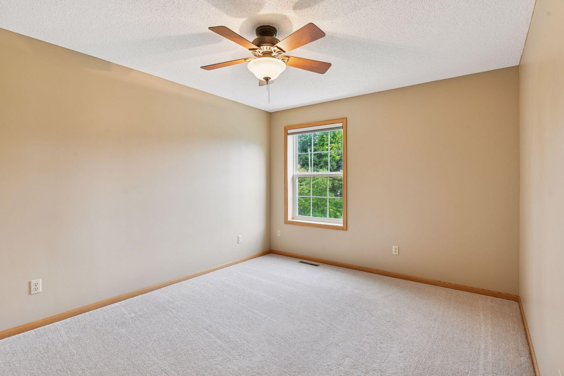 3615 Lawndale Lane N Unit: 32