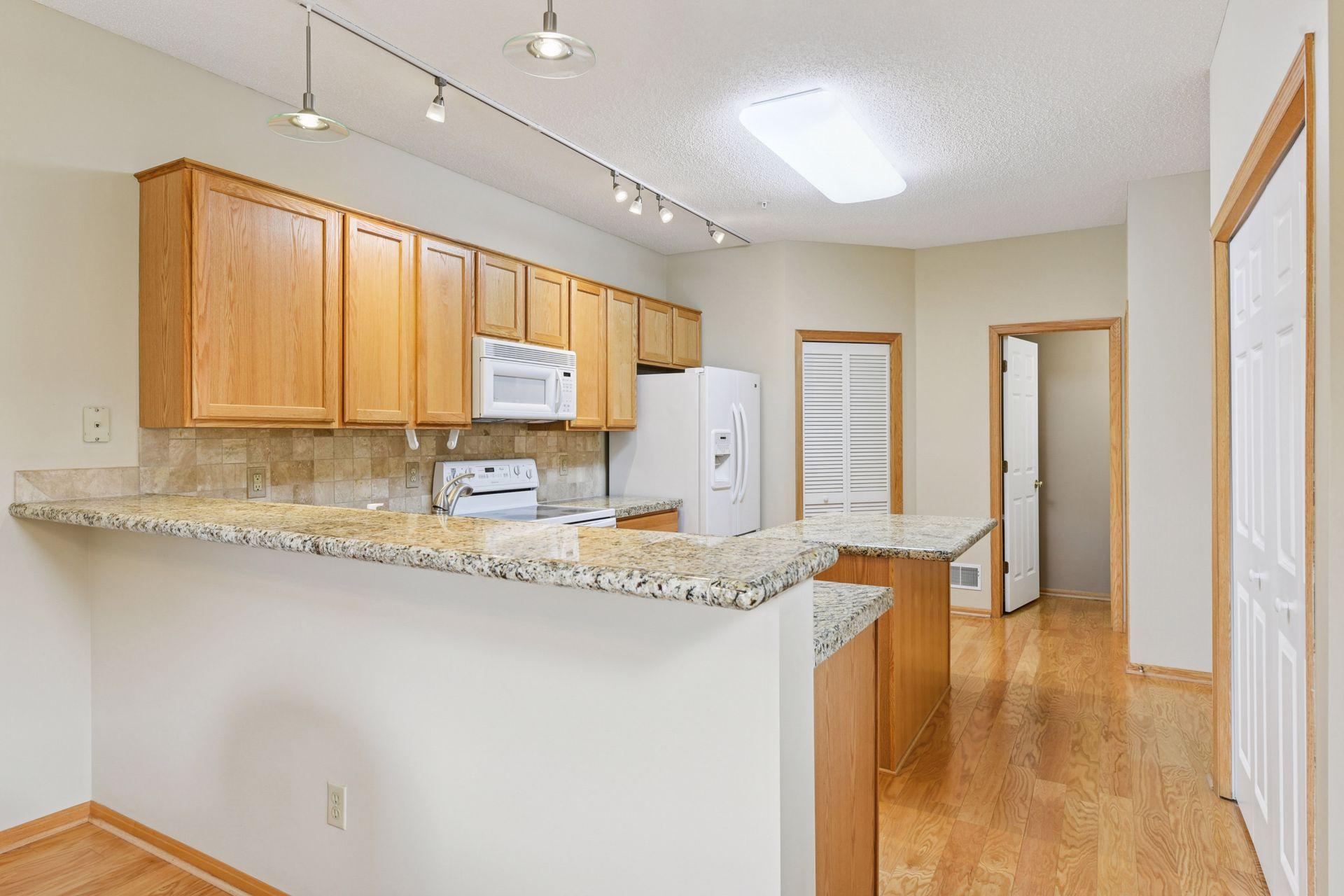 3615 Lawndale Lane N Unit: 32