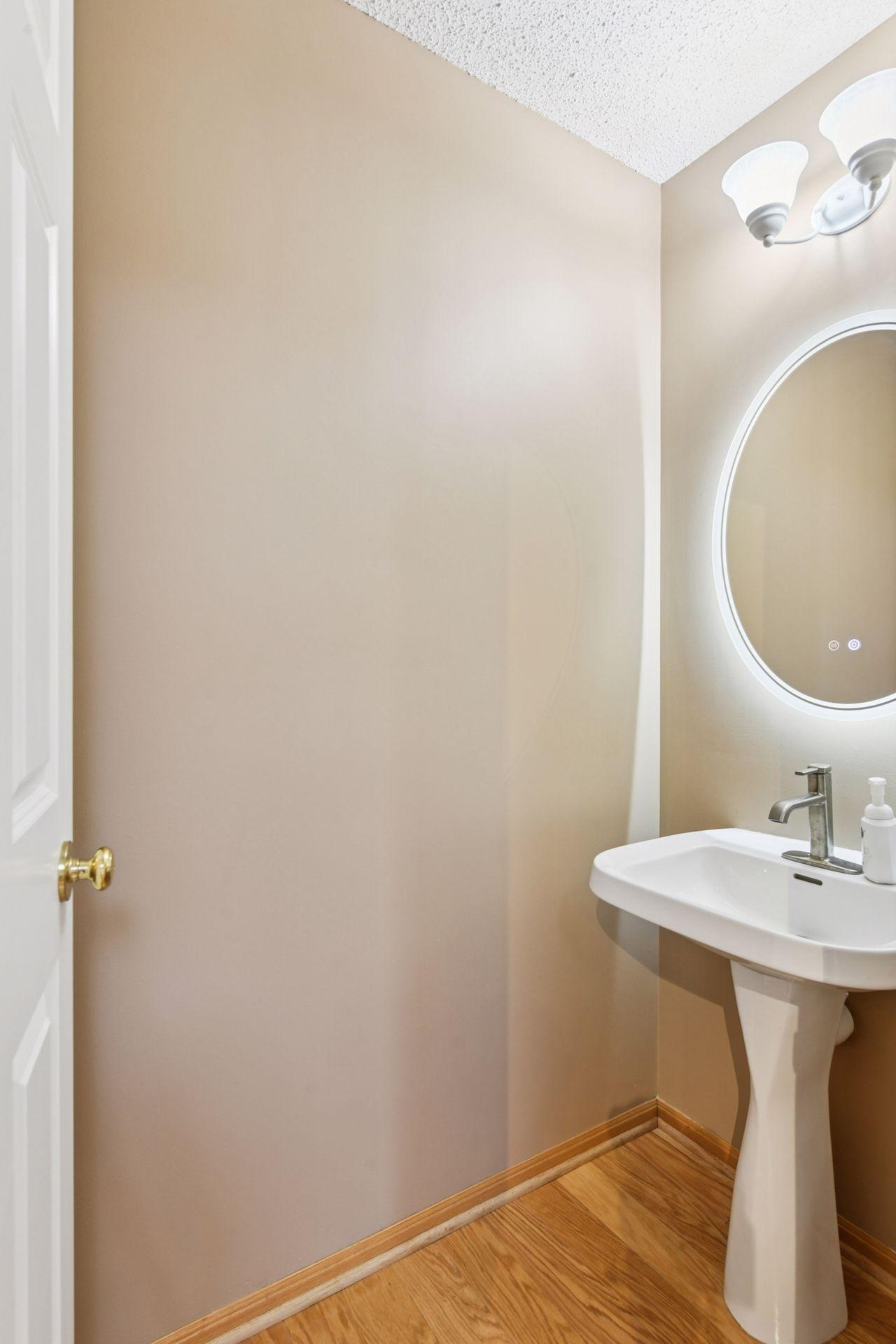 3615 Lawndale Lane N Unit: 32