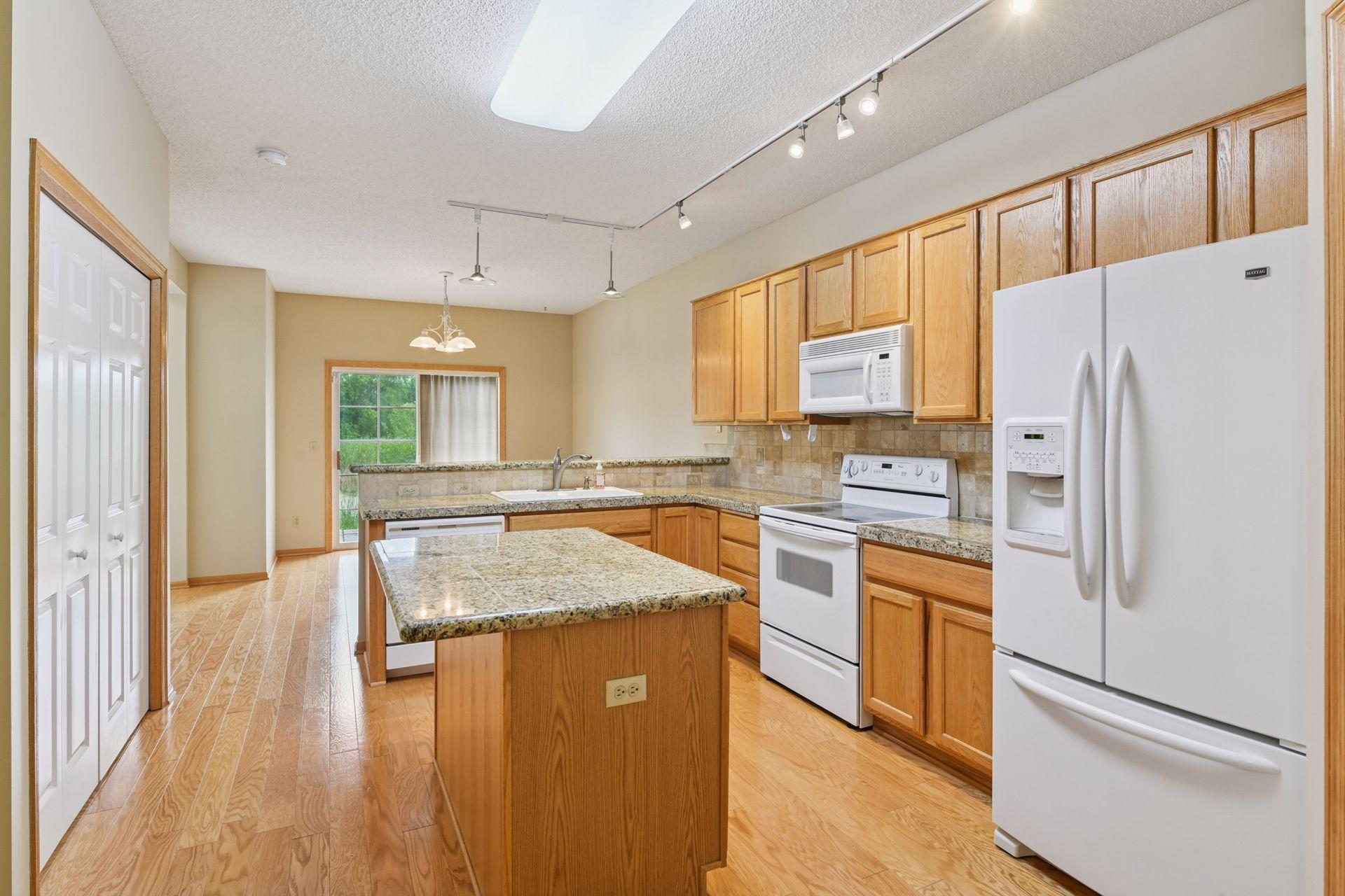 3615 Lawndale Lane N Unit: 32