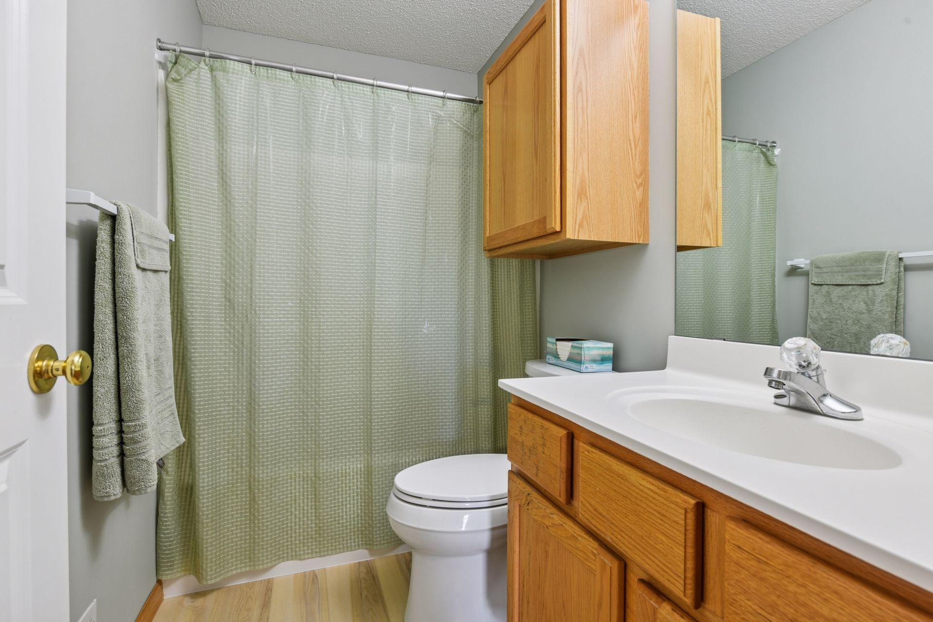 3615 Lawndale Lane N Unit: 32