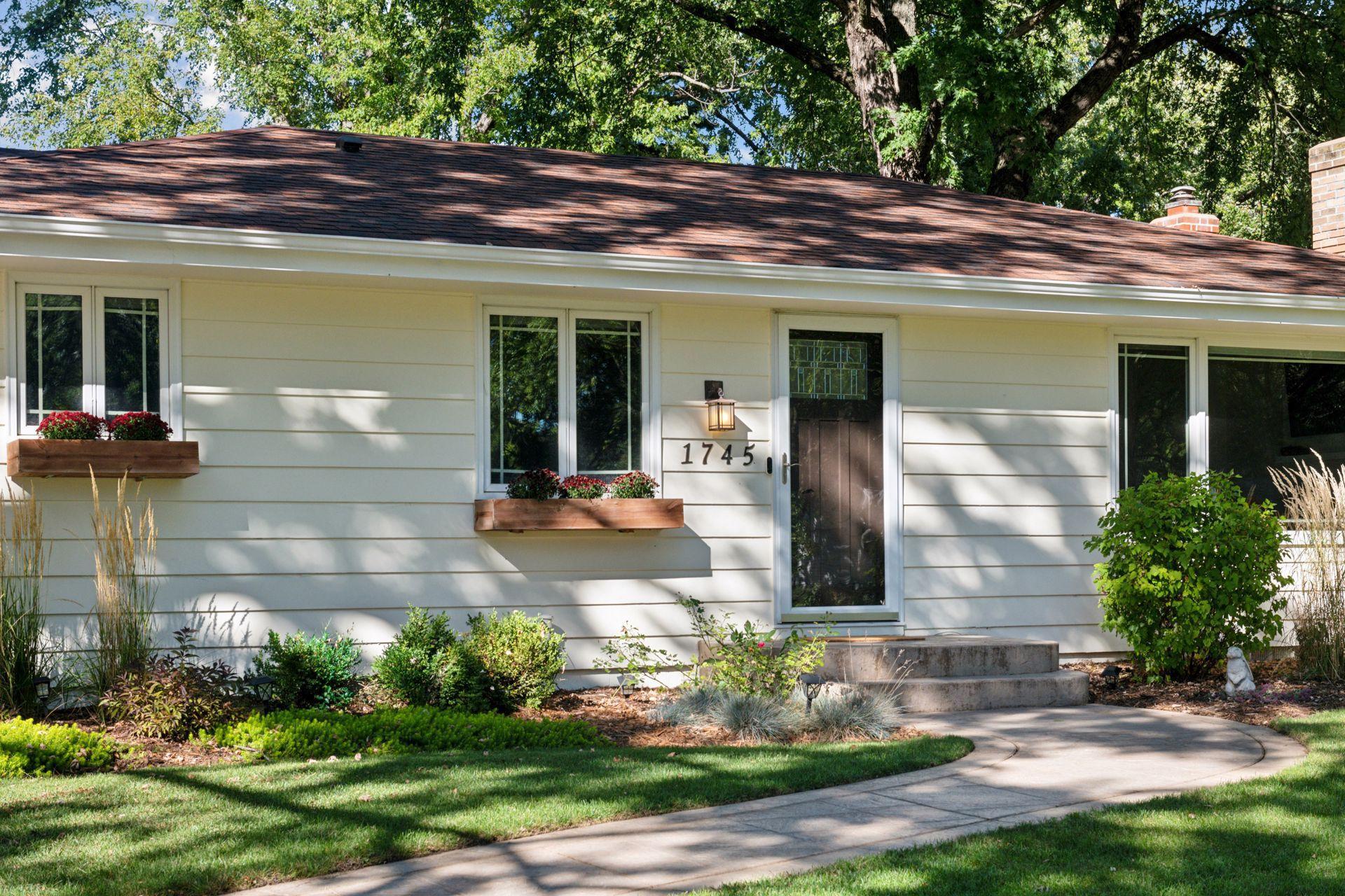 1745 Garland Lane N