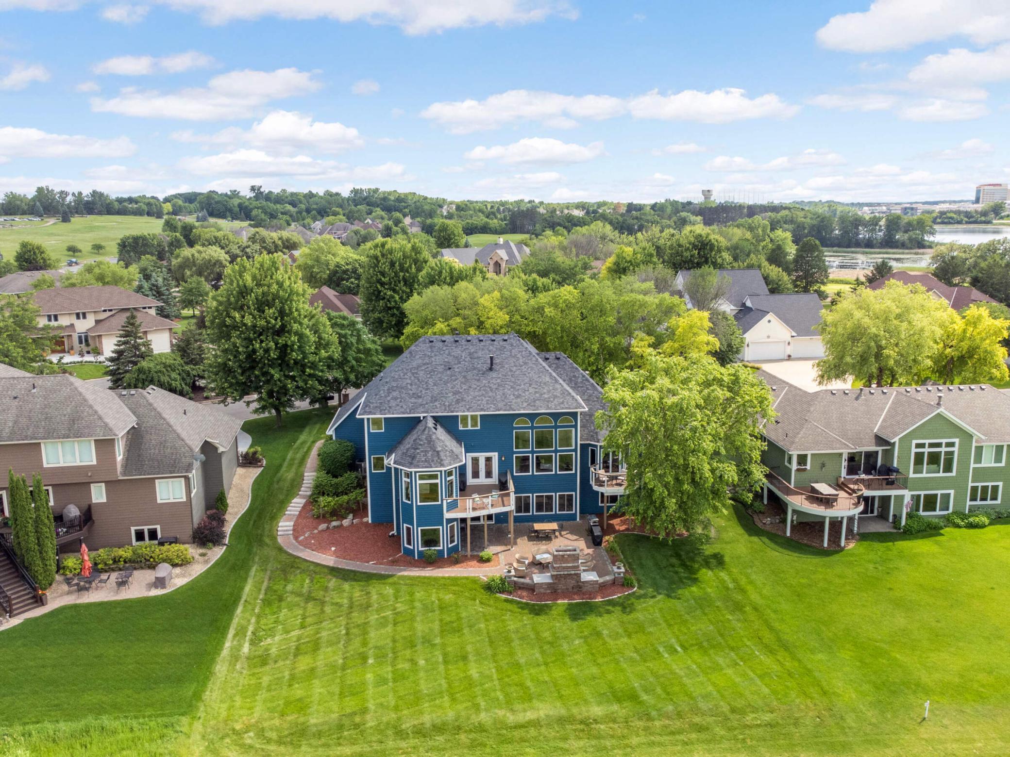 2896 Fox Trail NW