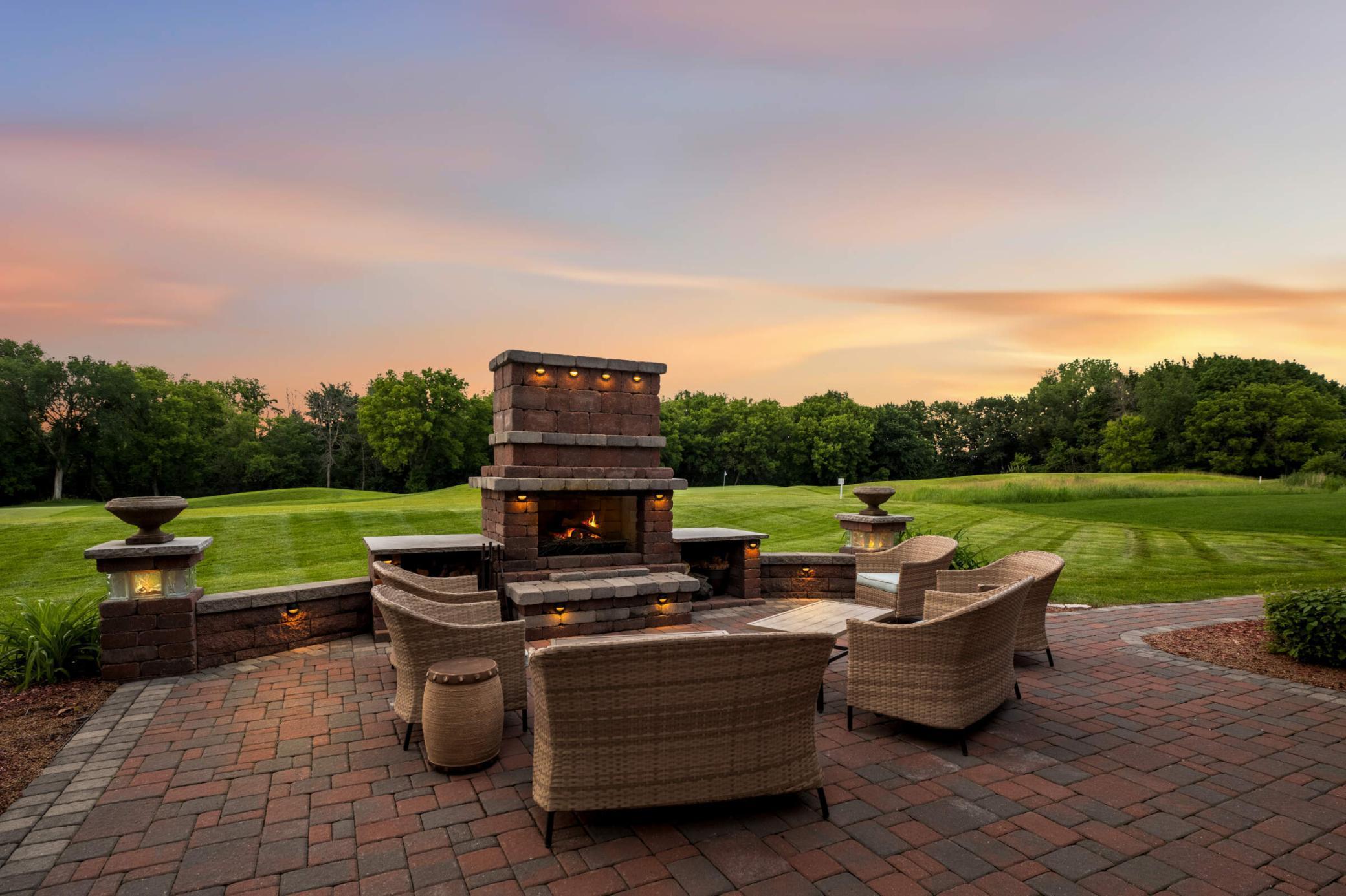 2896 Fox Trail NW