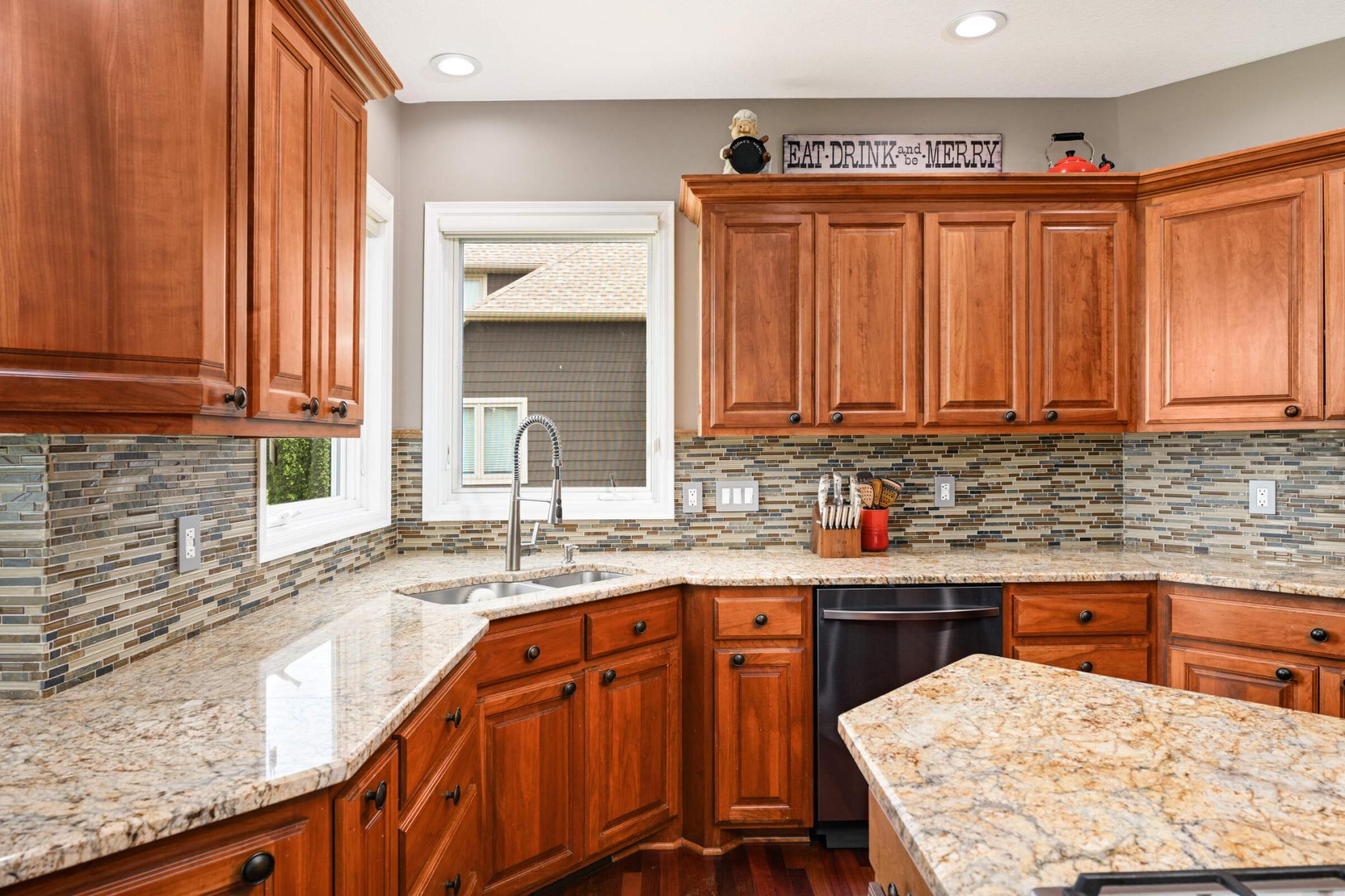2896 Fox Trail NW