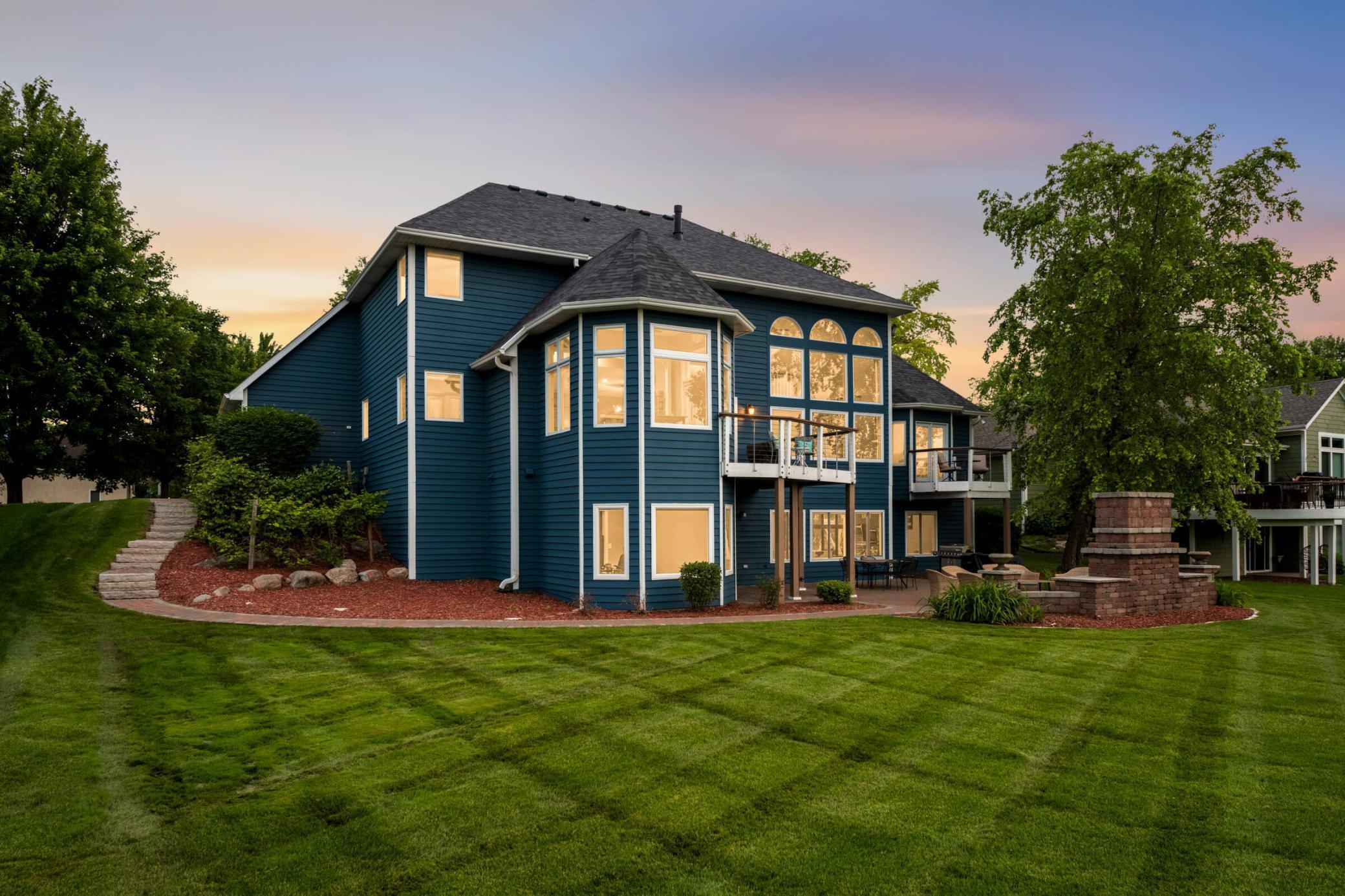 2896 Fox Trail NW