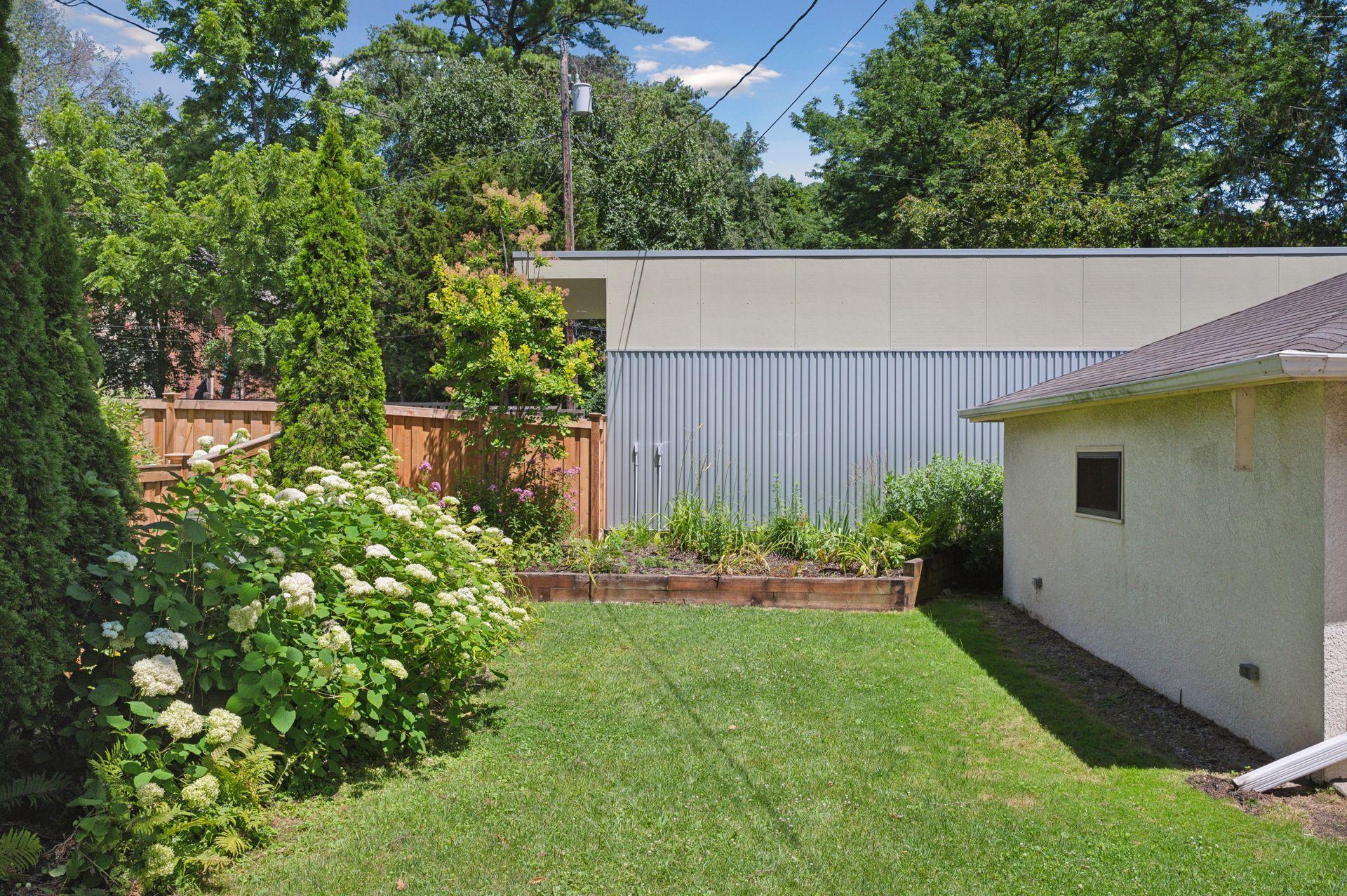 1909 E River Parkway