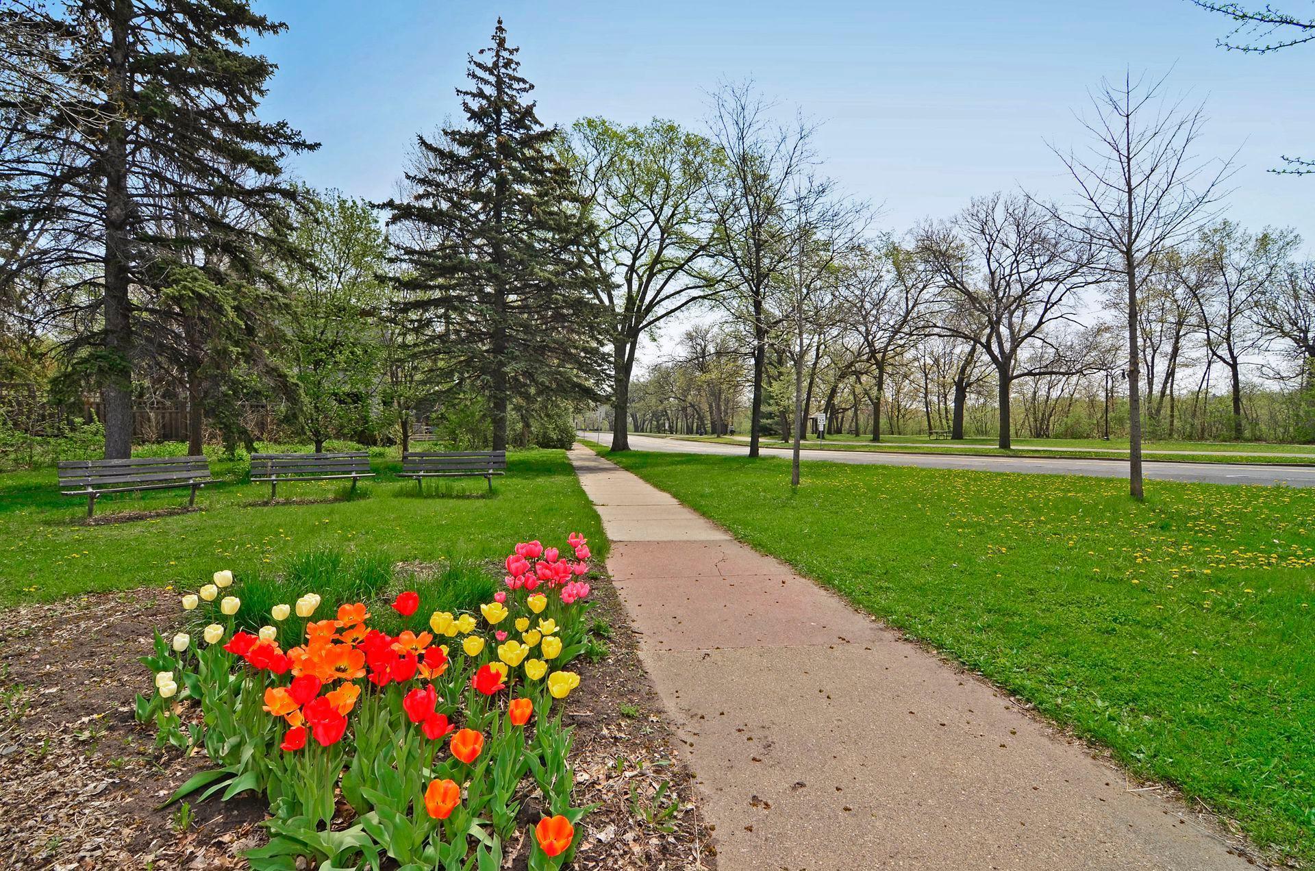 1909 E River Parkway