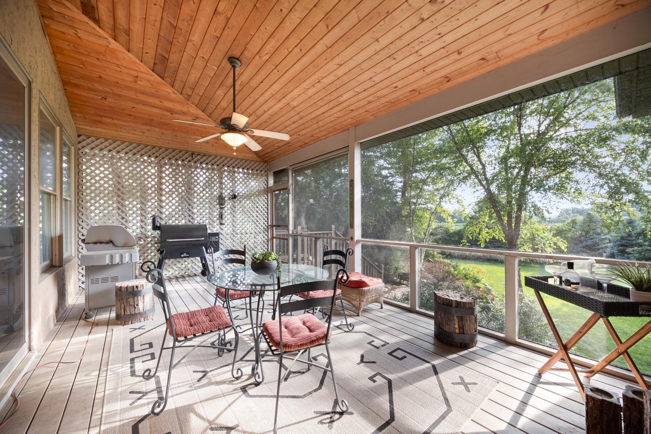 8787 Ridge Ponds Lane