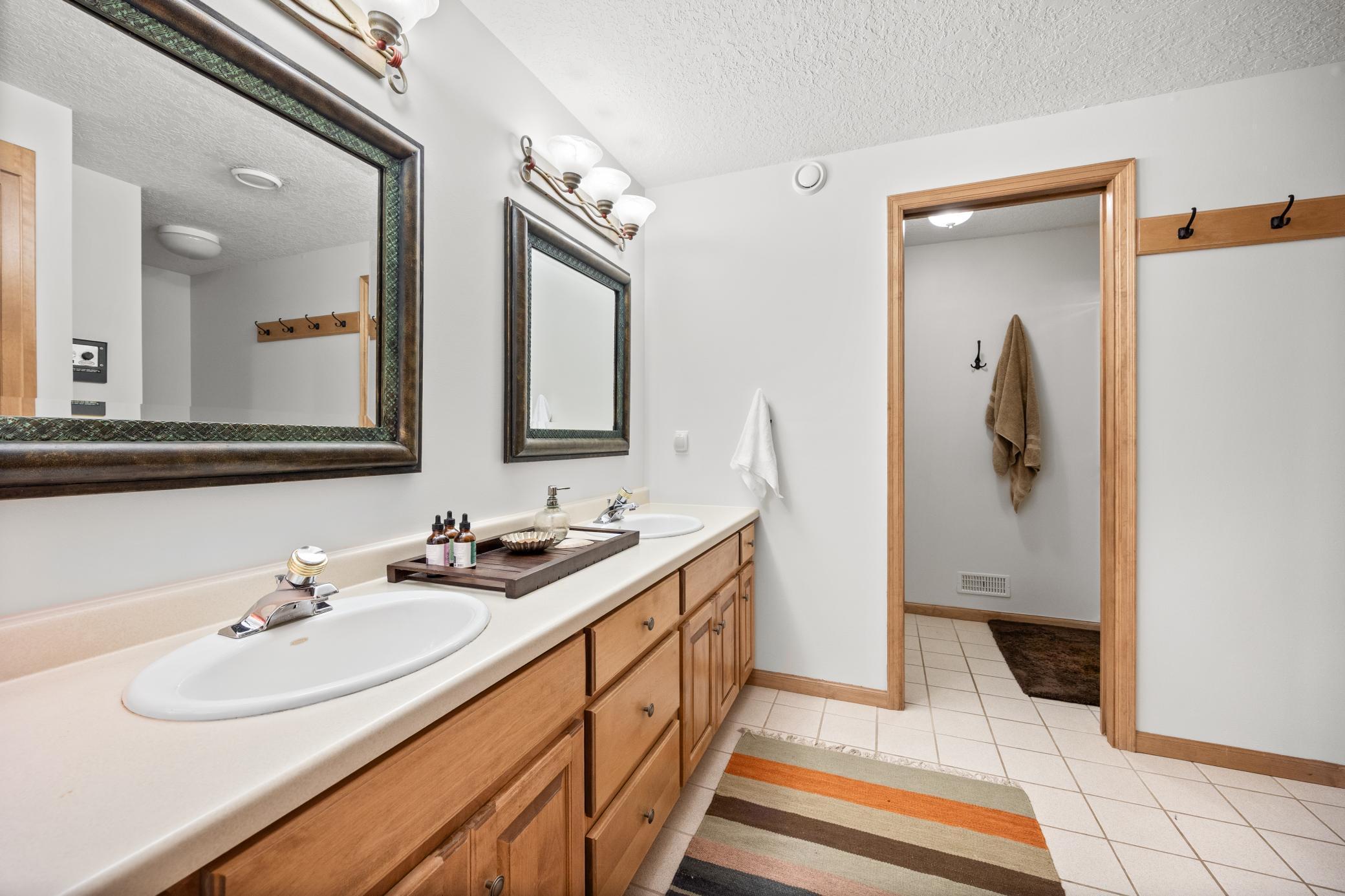 8787 Ridge Ponds Lane