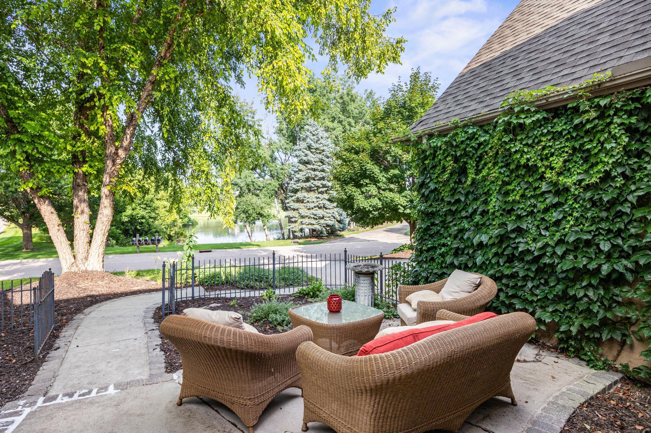 8787 Ridge Ponds Lane