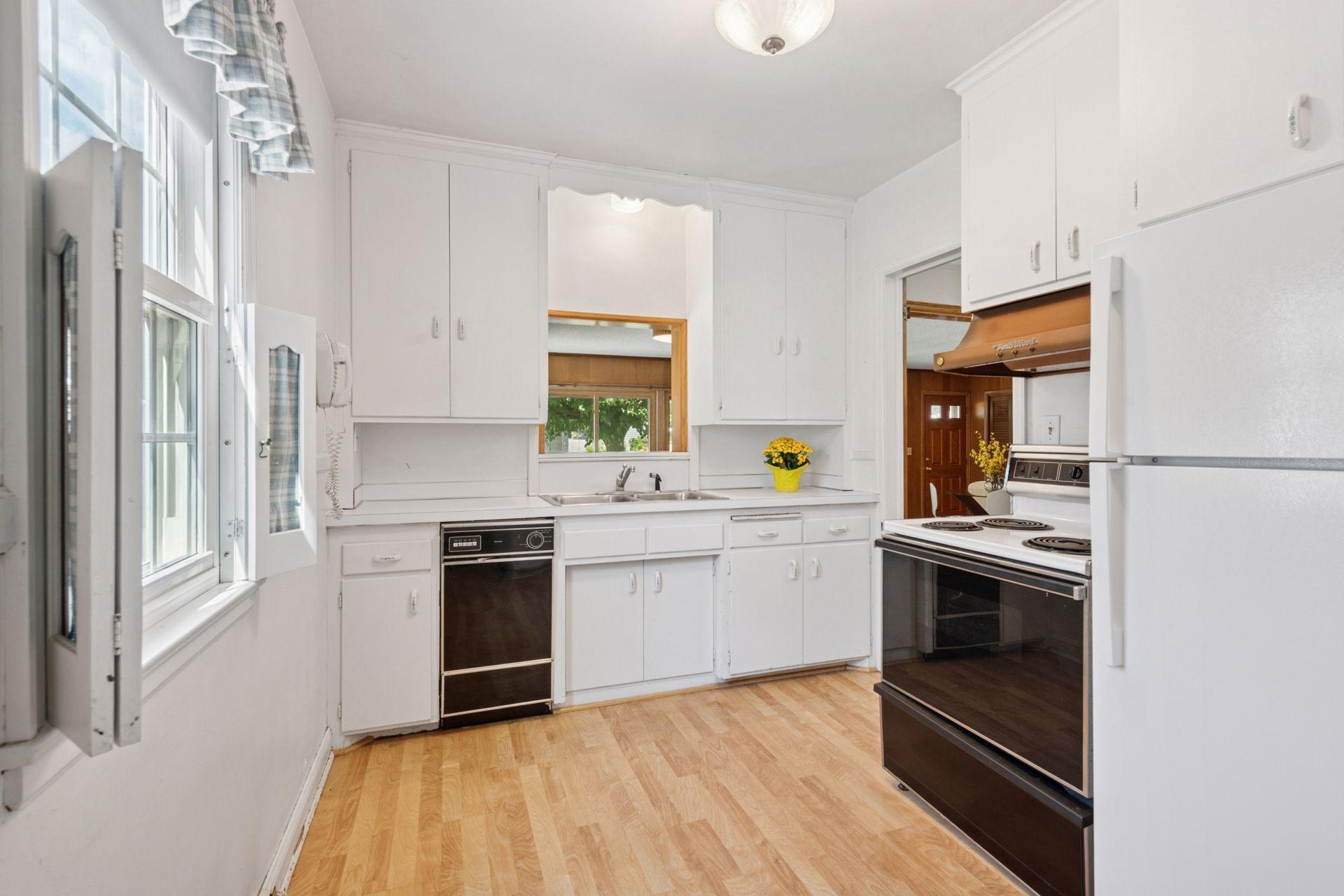 3916 Yosemite Avenue S