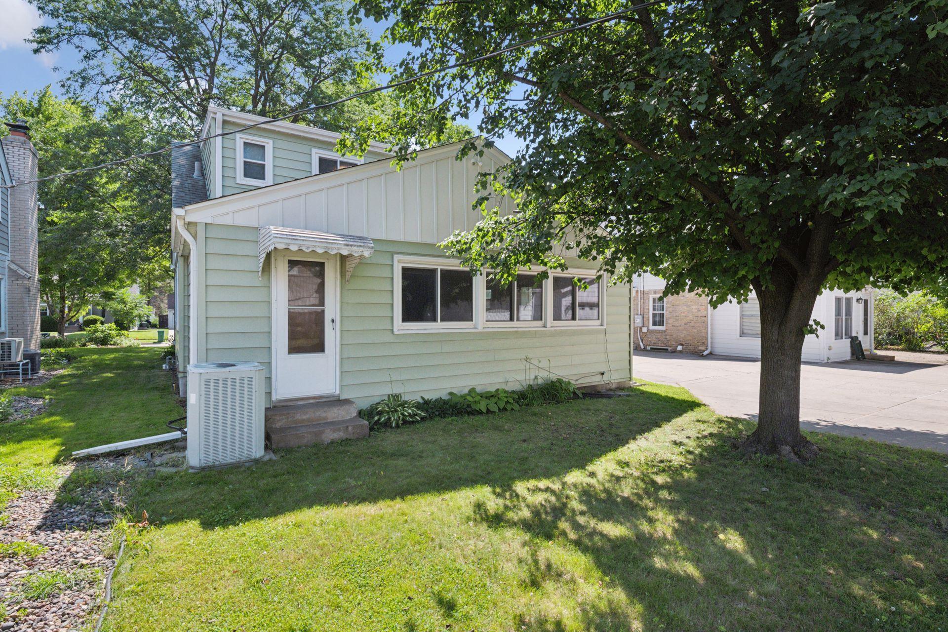 3916 Yosemite Avenue S