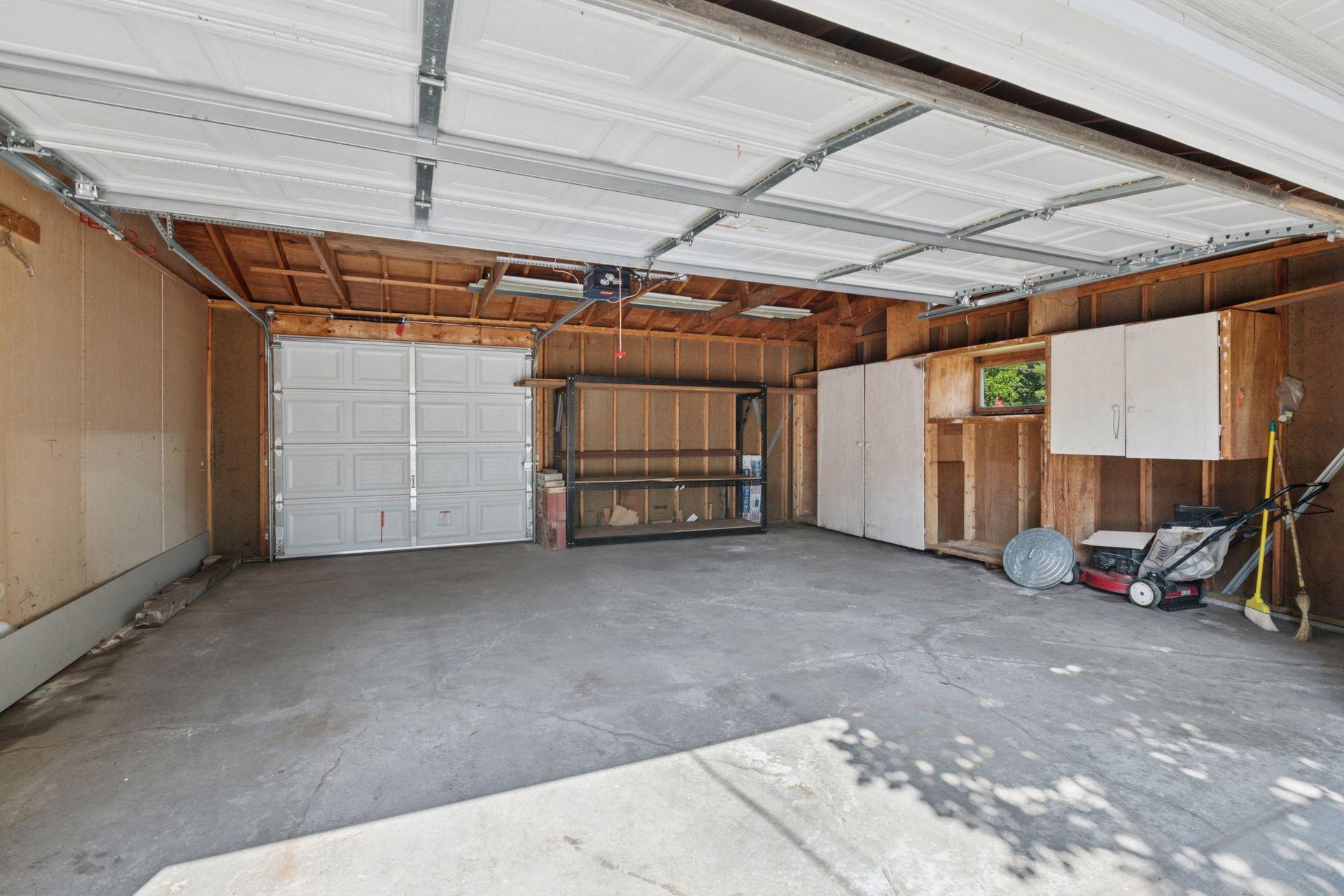 3916 Yosemite Avenue S