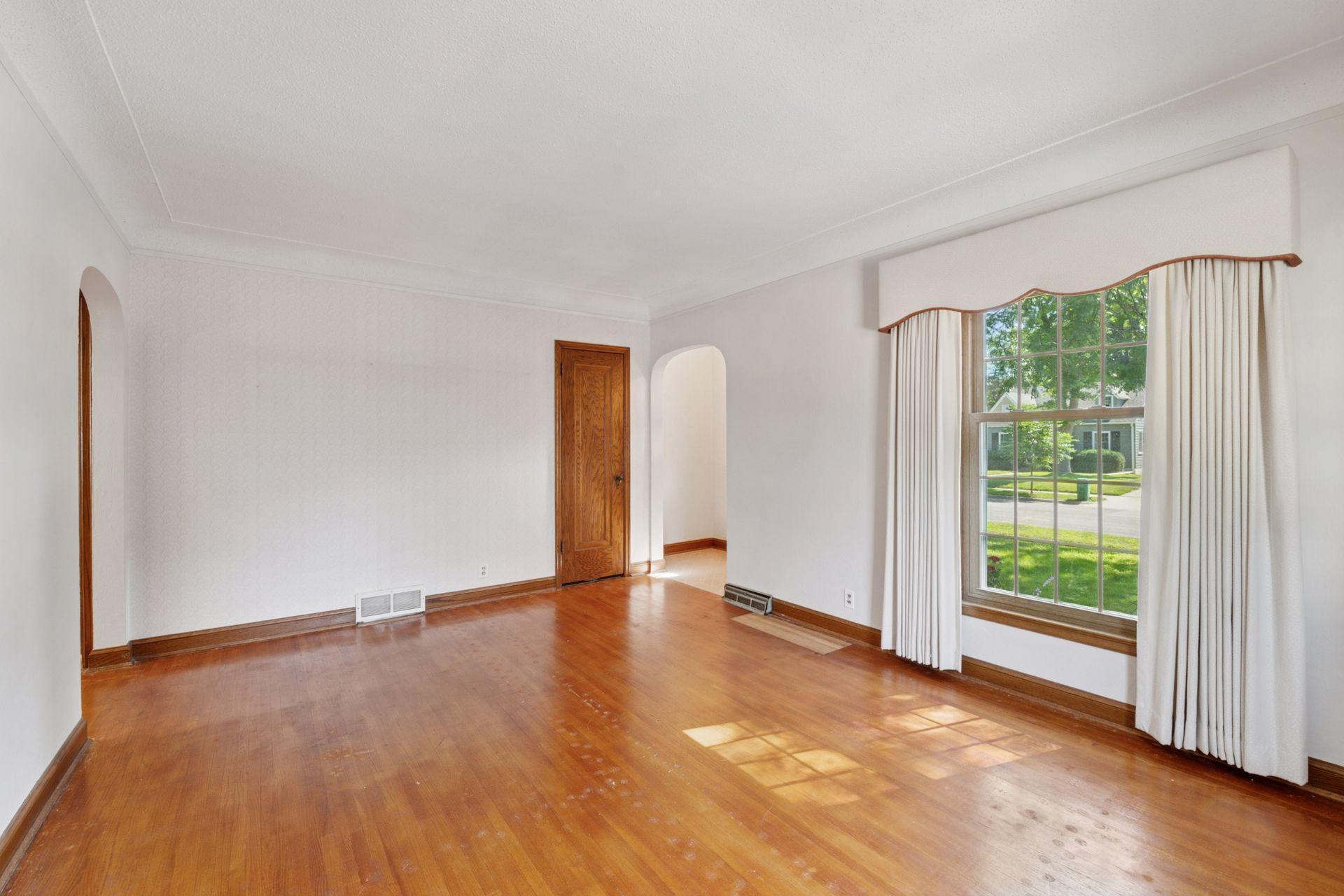 3916 Yosemite Avenue S